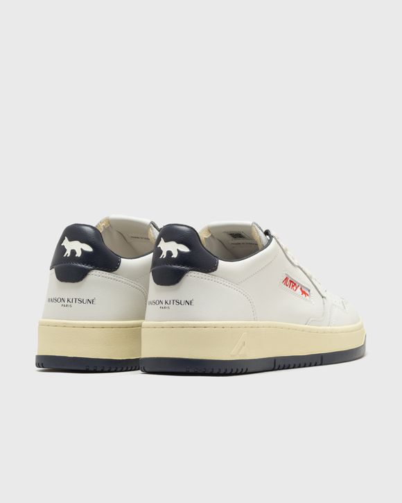 x MAISON KITSUNE MEDALIST LOW