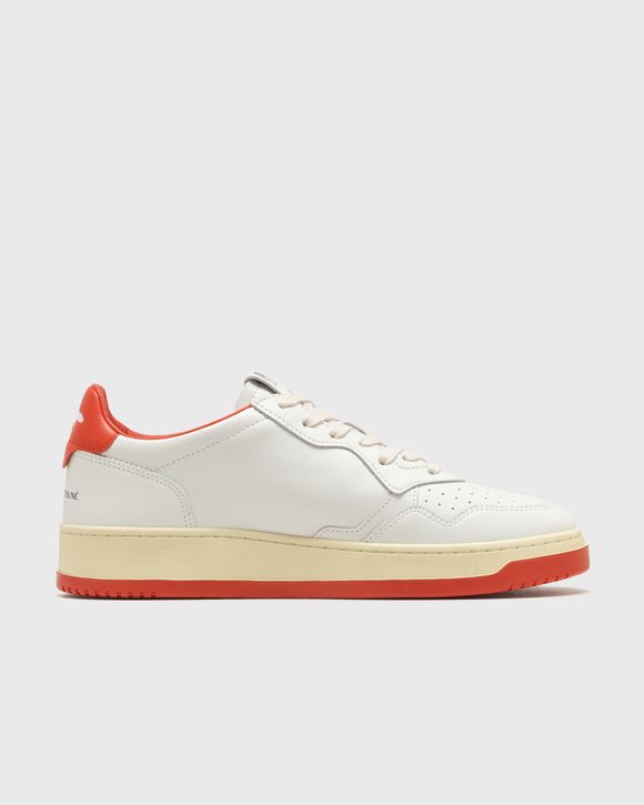 x MAISON KITSUNE MEDALIST LOW