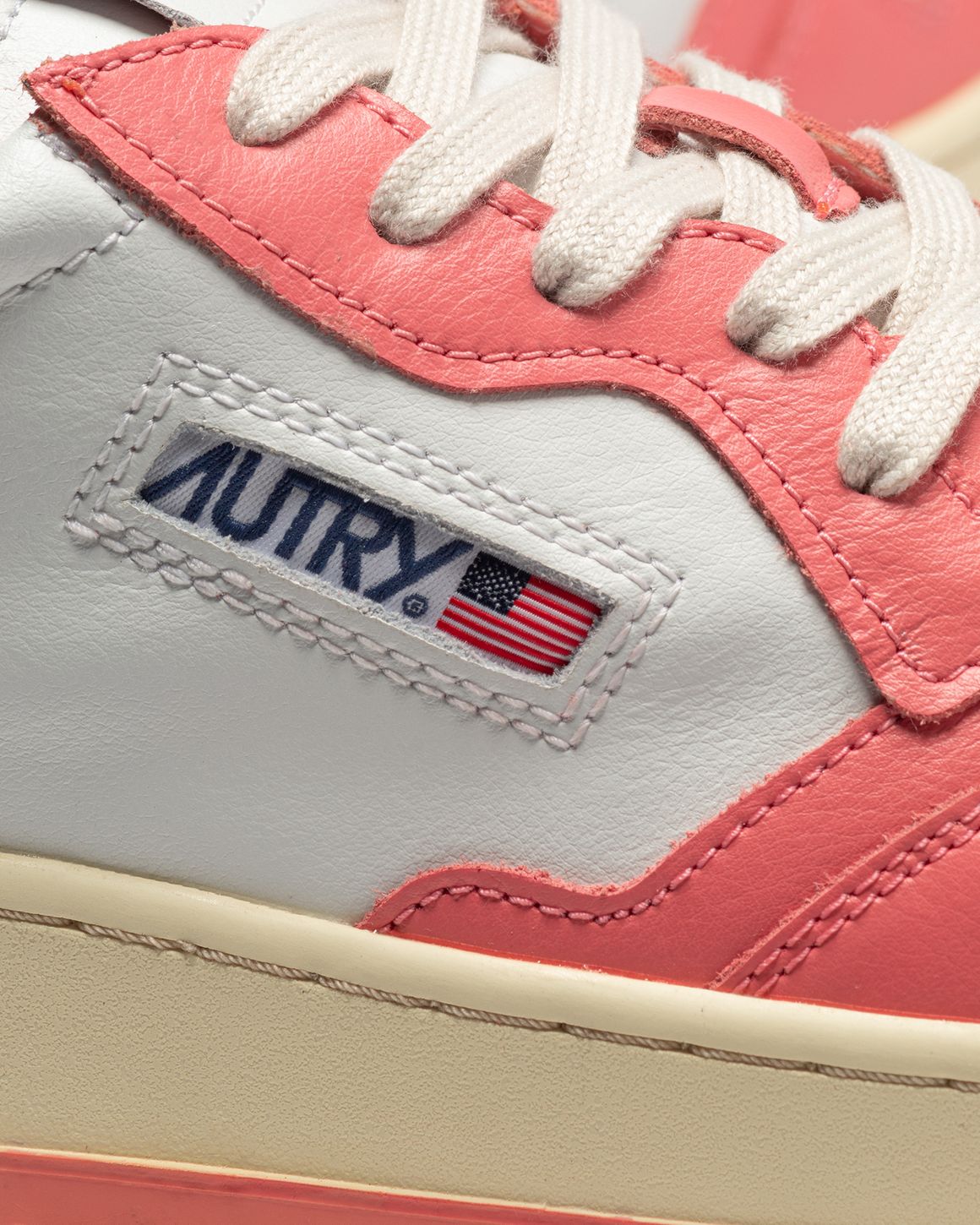 スニーカー AUTRY Men Sneakers Pink WSLMUB01 Luxury women's sneakers - Autry low sneakers in white and