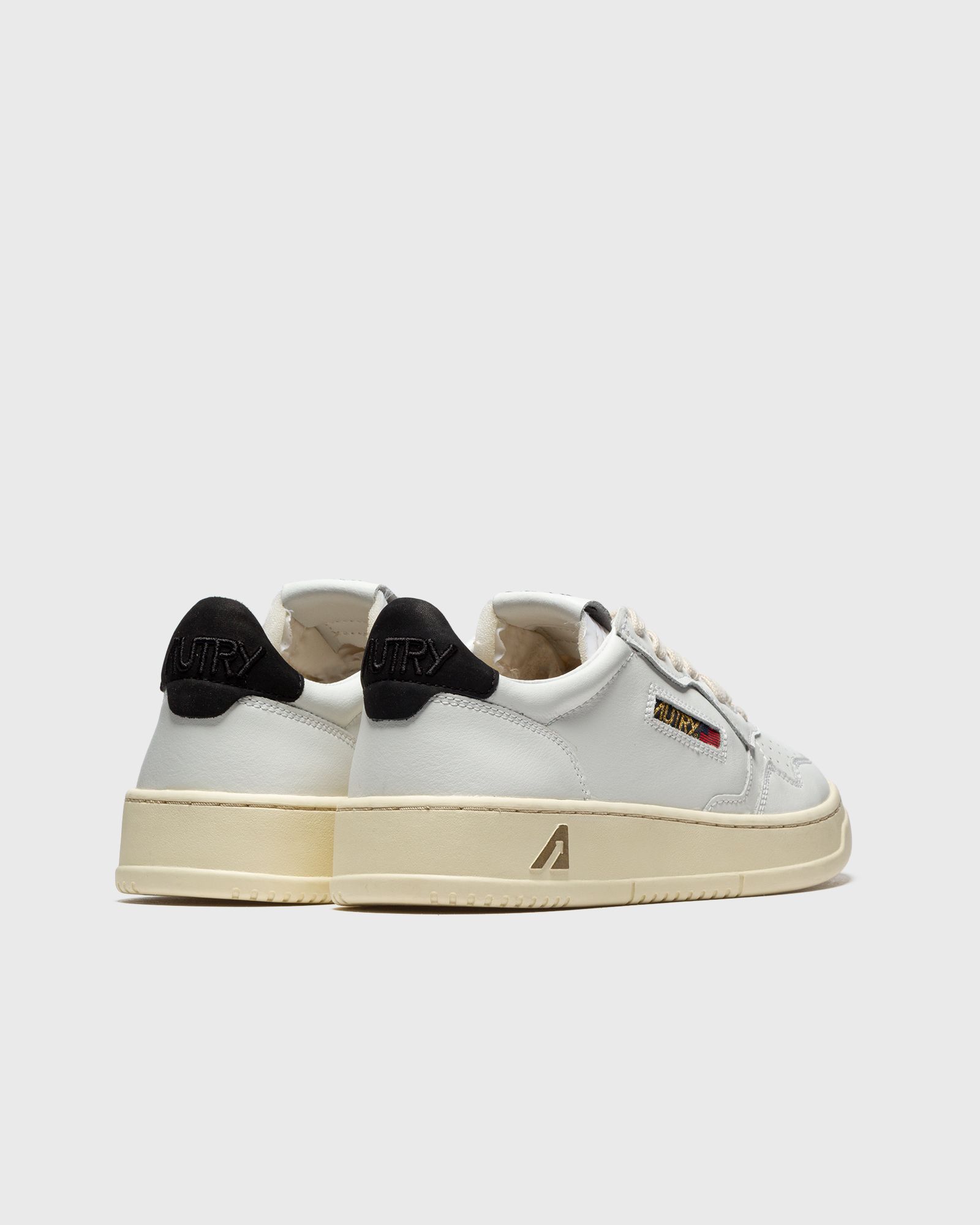 WMNS AUTRY 01 LOW GOLDCLUB