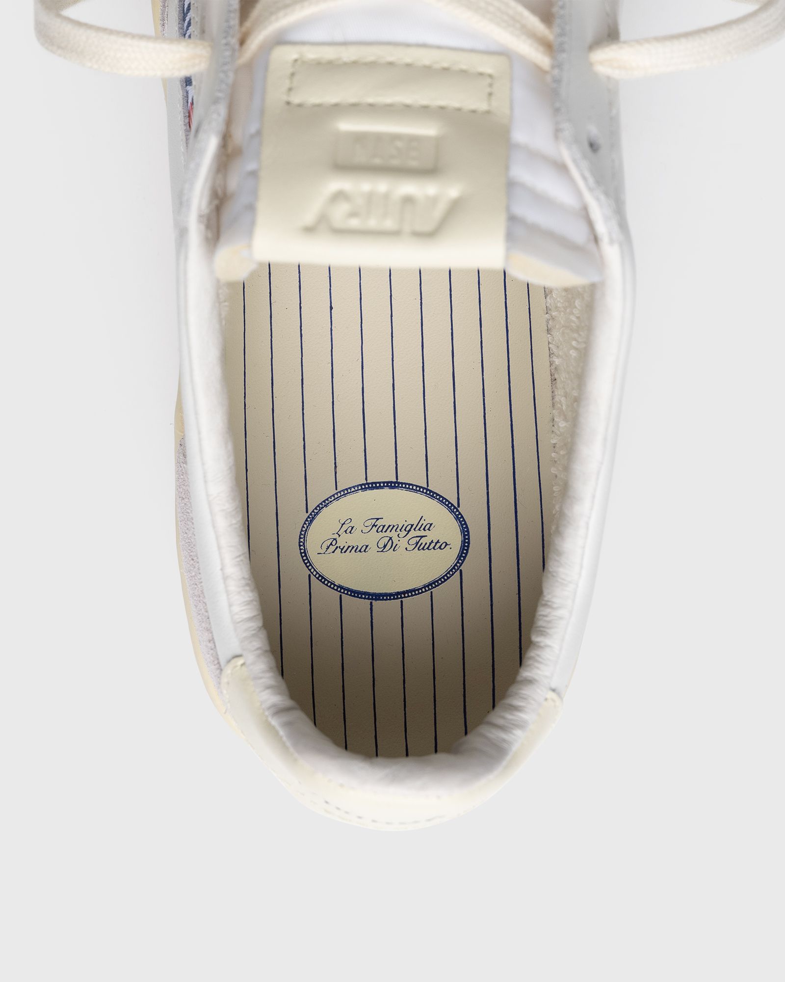 X BSTN WMNS MEDALIST LOW '10TH ANNIVERSARY'