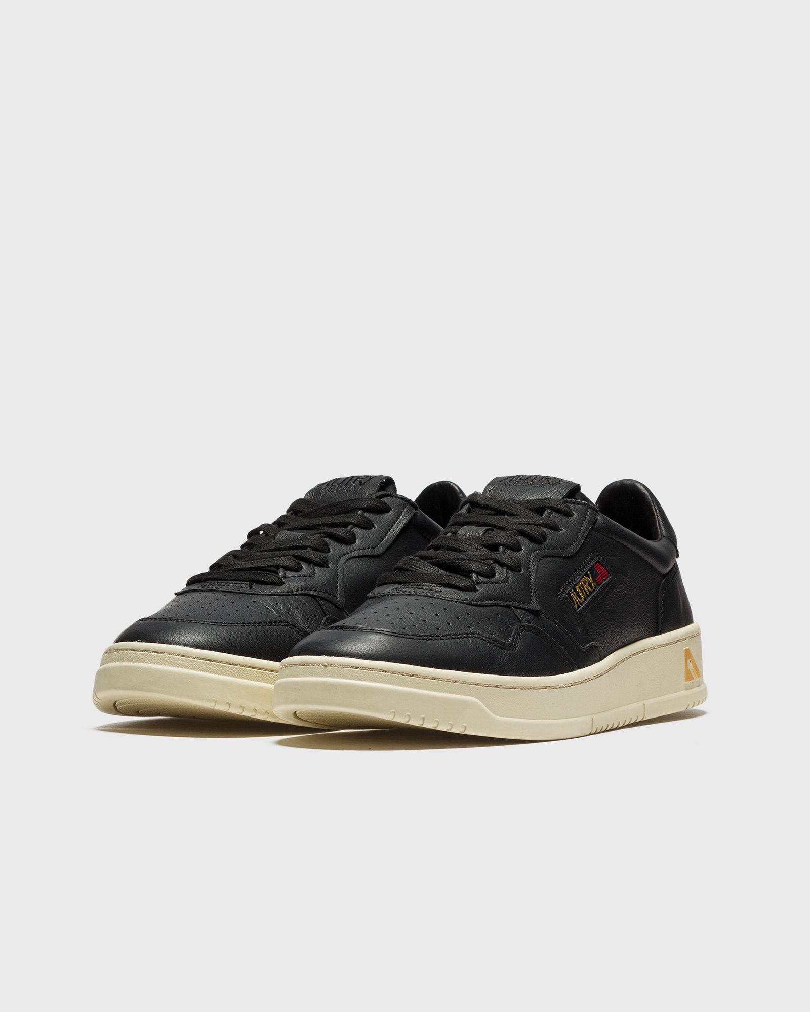 WMNS Autry 01 Low
