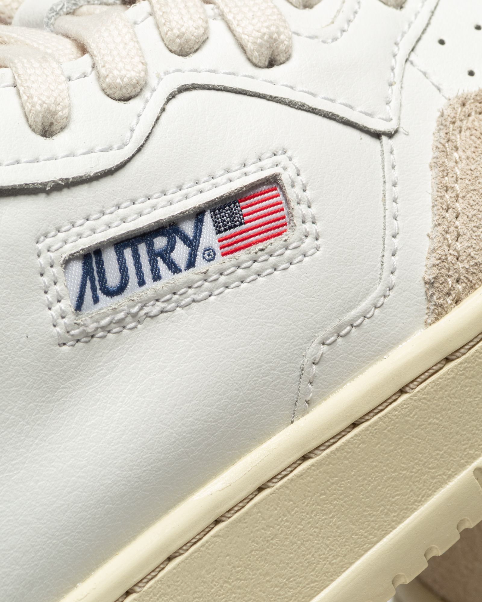 WMNS Autry 01 Low