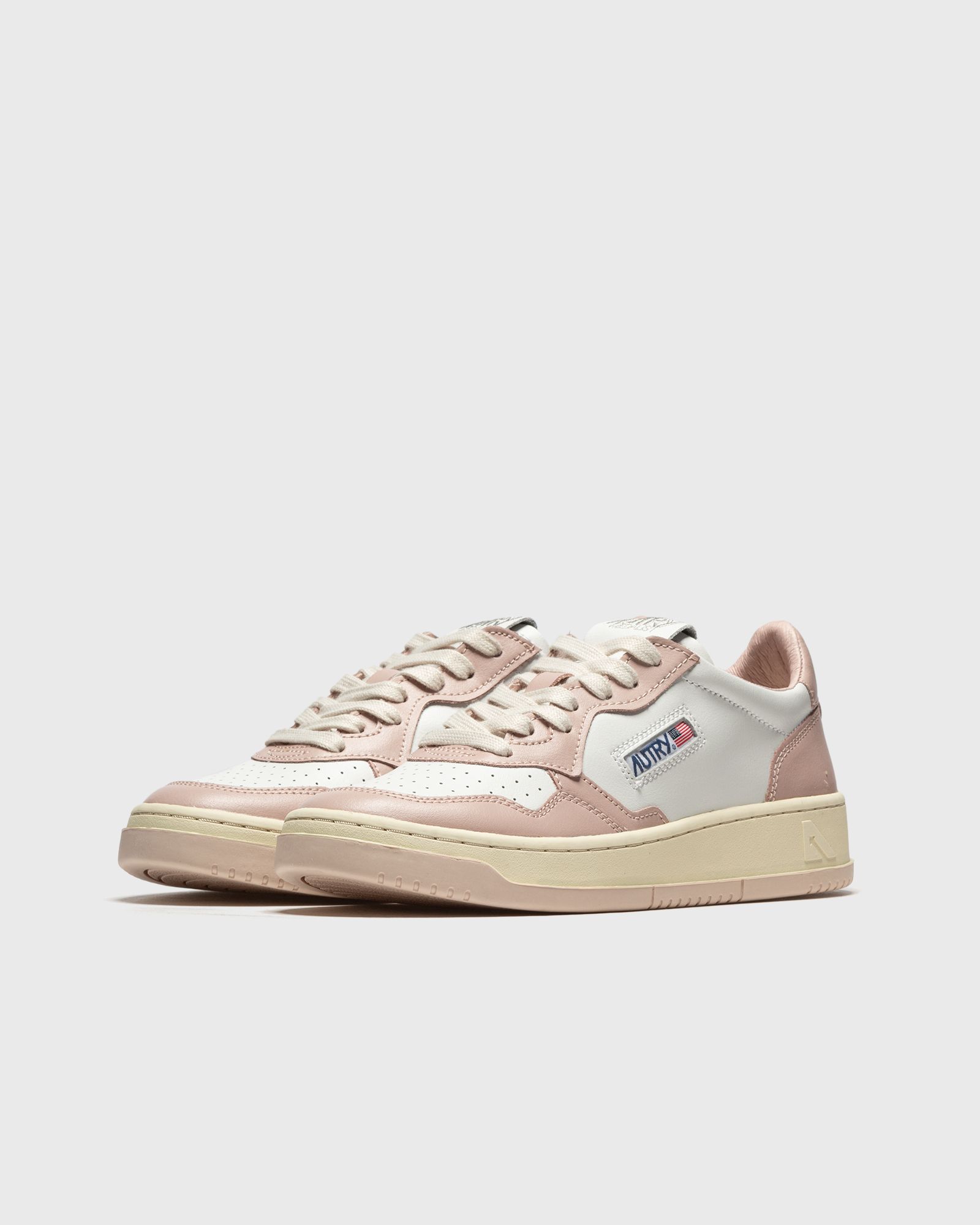 WMNS Autry Medalist 1 Low