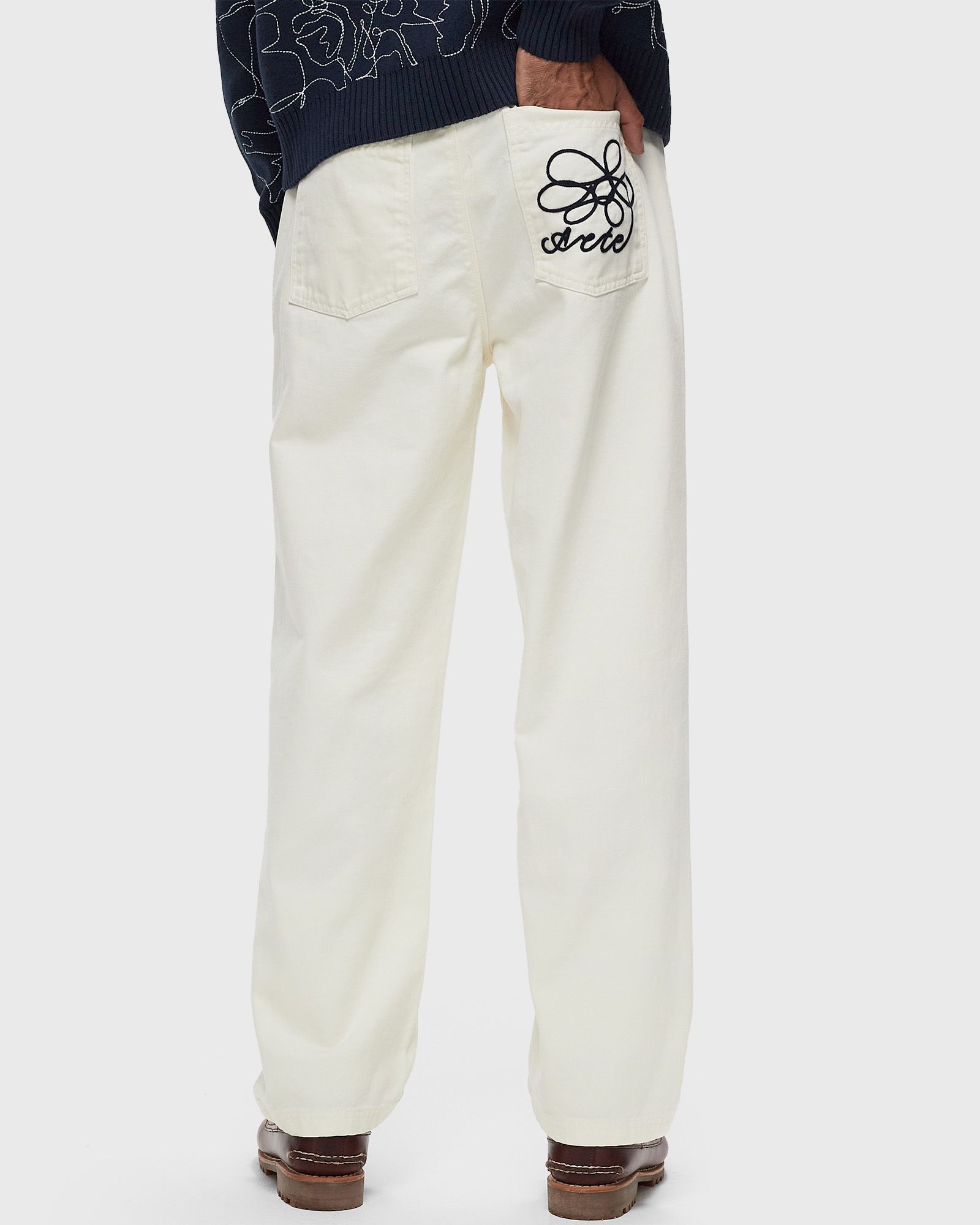 Arte round pocket embroidery Jeans