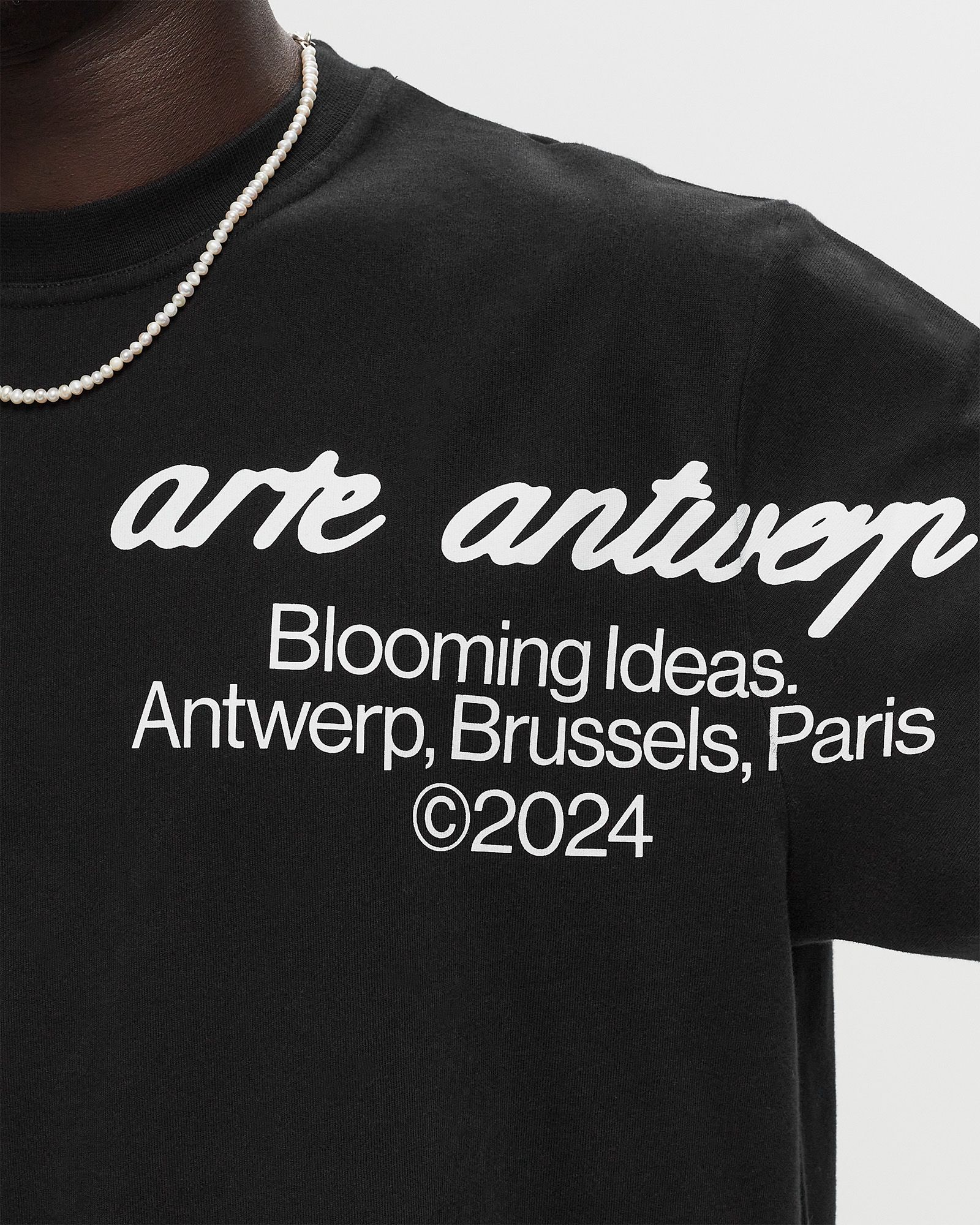 Arte Artwork Top sleeve Tee