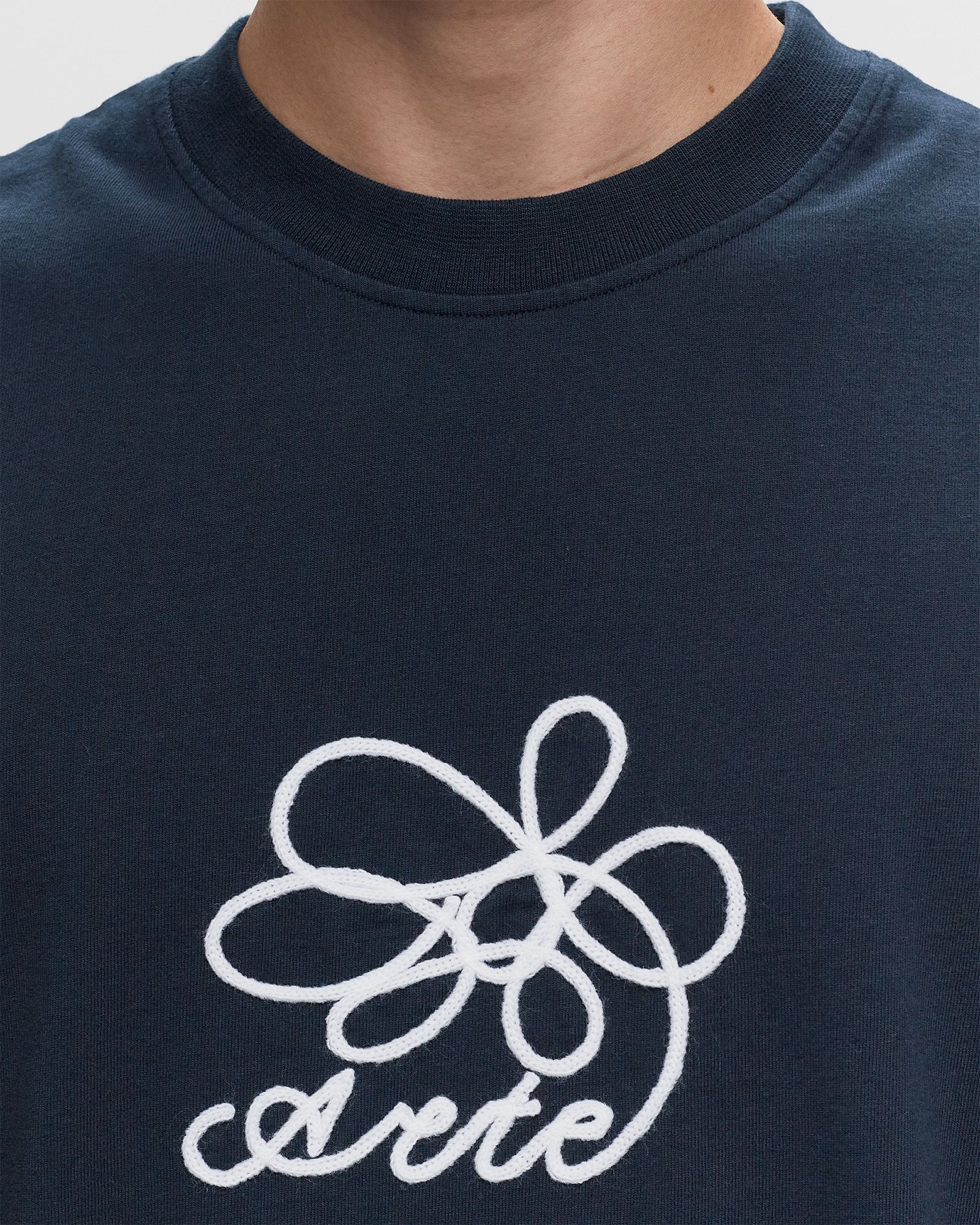 Arte round Flower front Tee