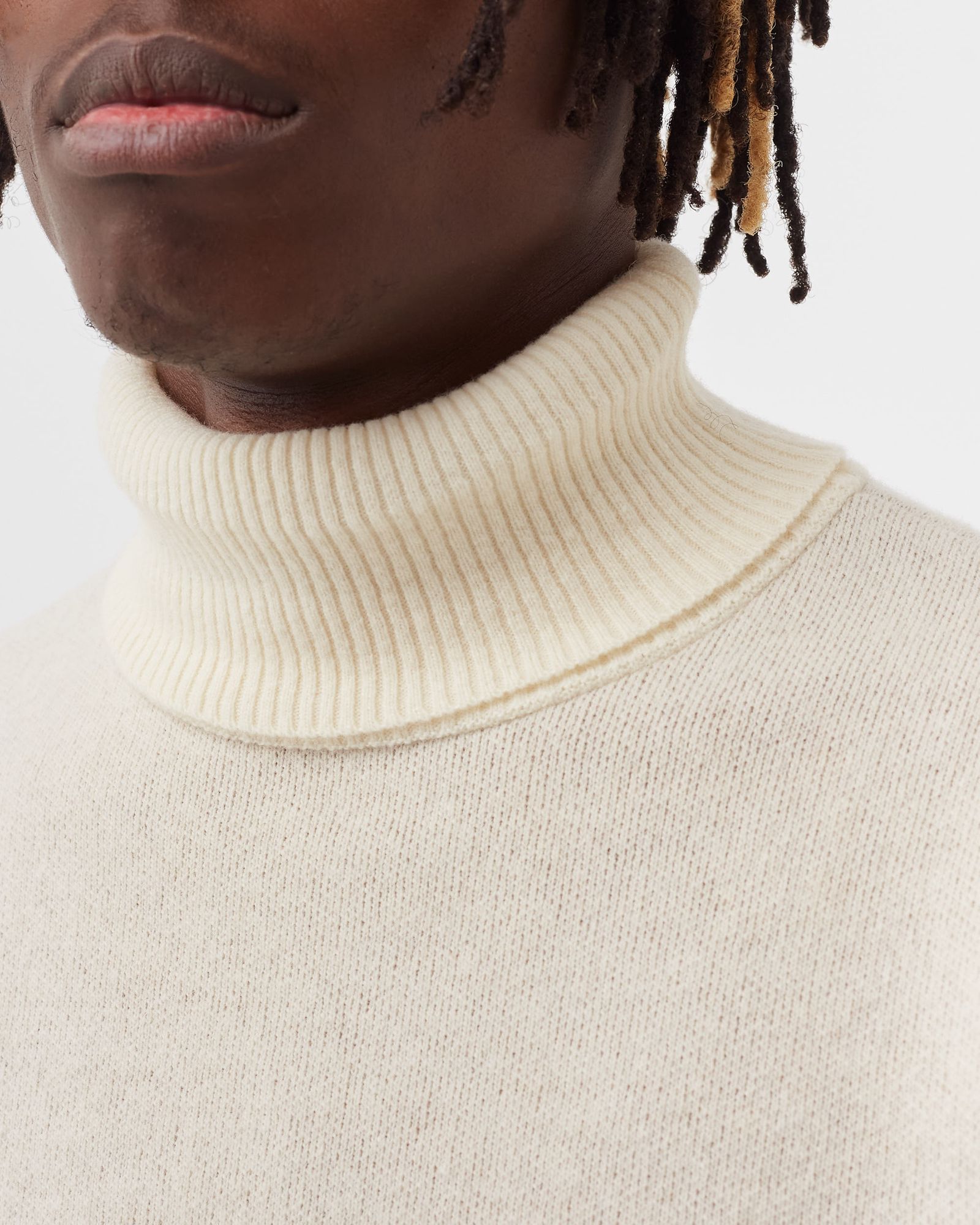 Kole Knitwear Turtleneck Sweater