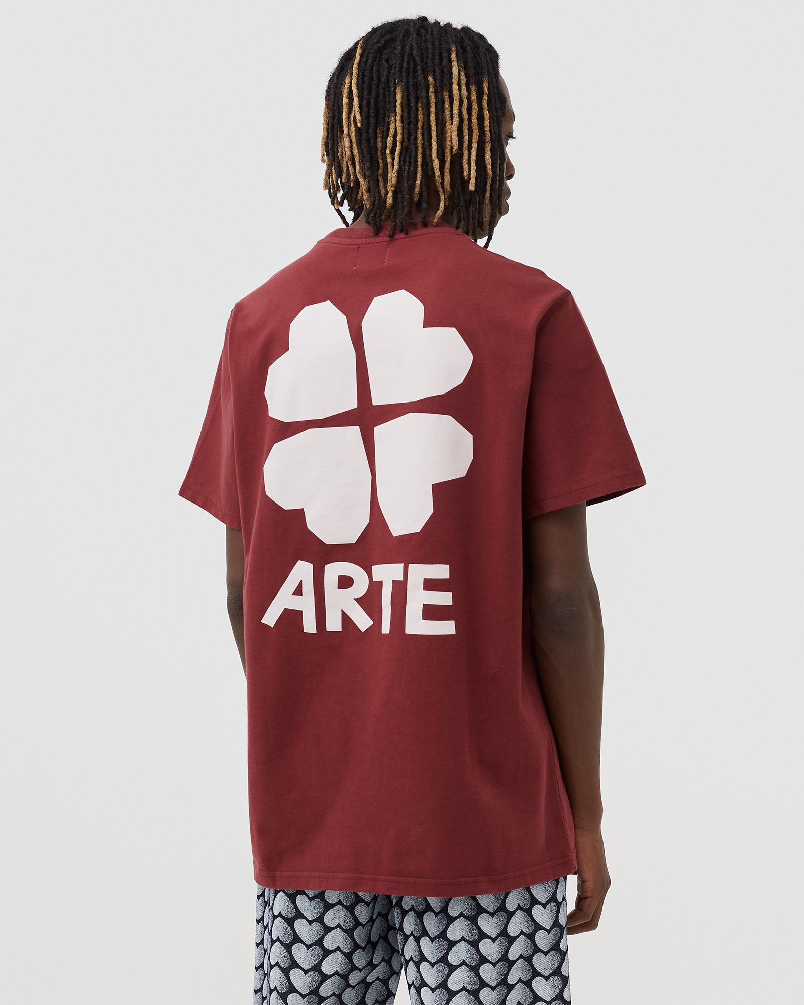 Back Print Clover Arte Tee