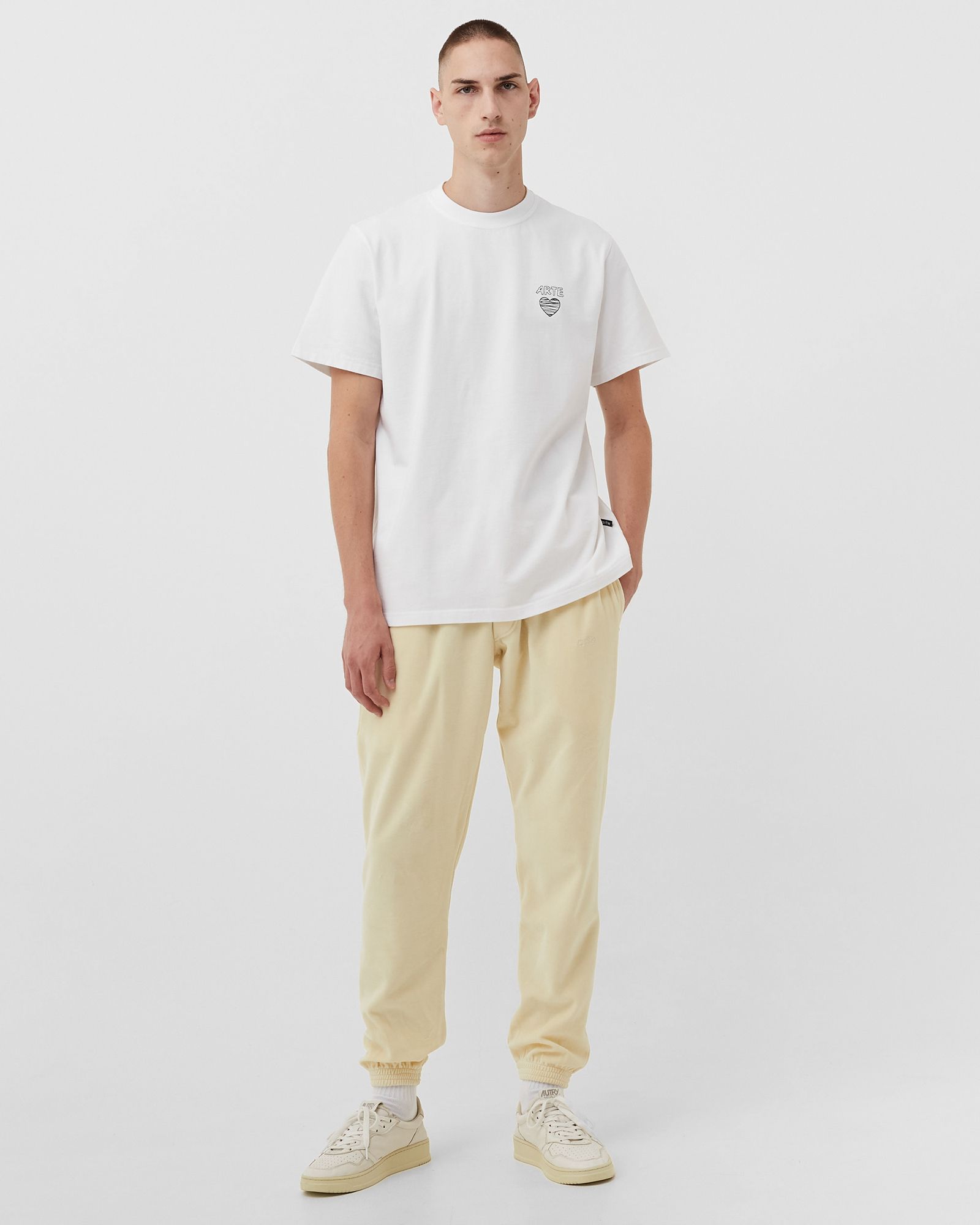 Arte Scribble Heart Logo Tee