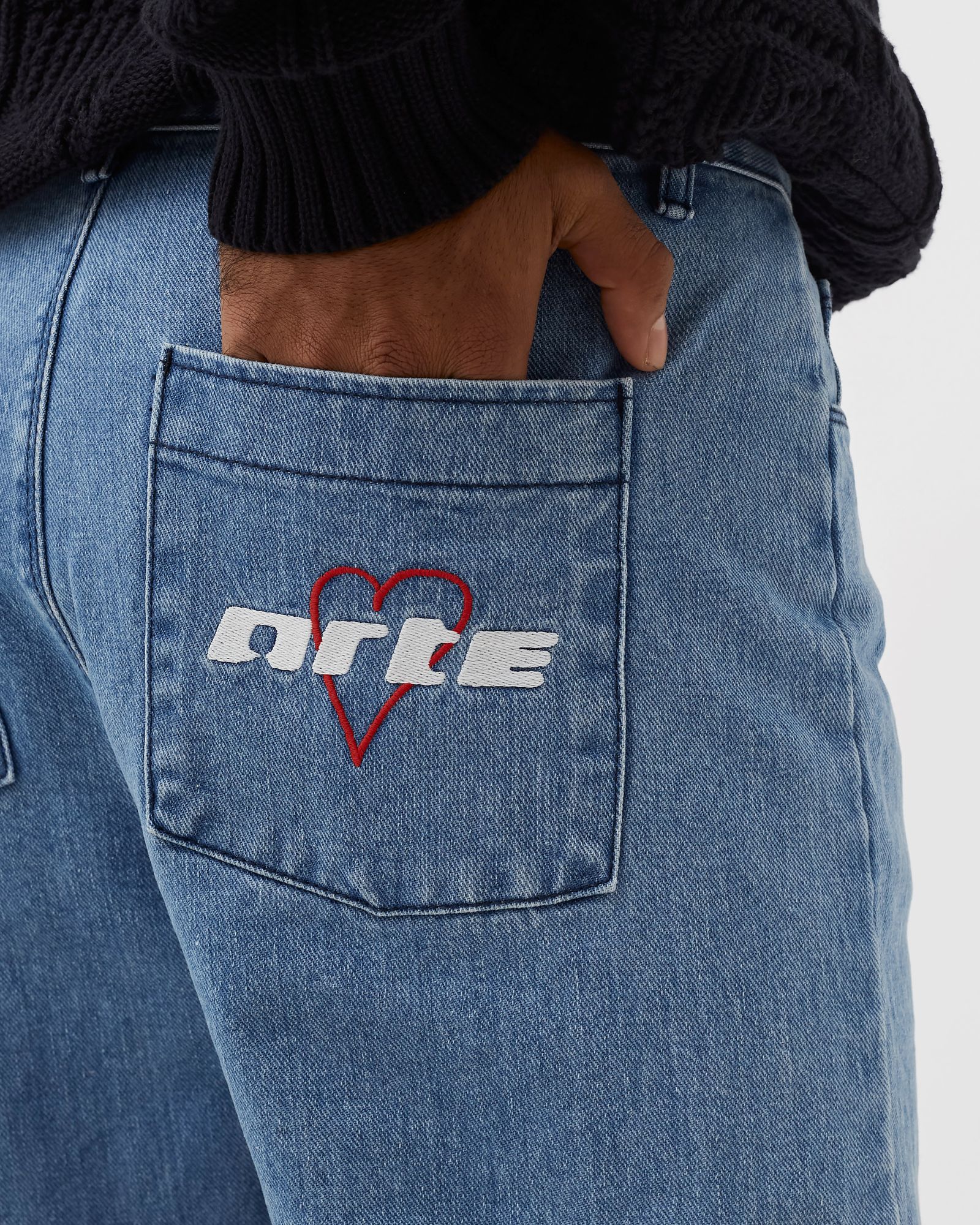 Embroidery Pocket Jeans