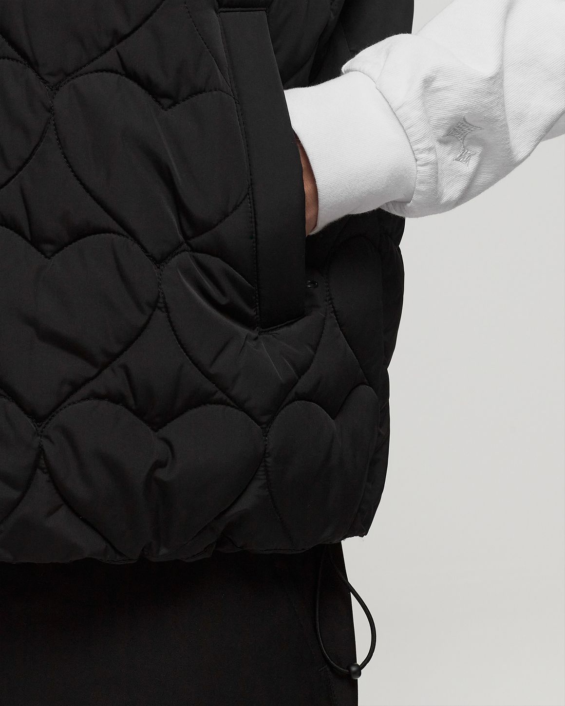 Arte Antwerp Heart Vest Black | BSTN Store