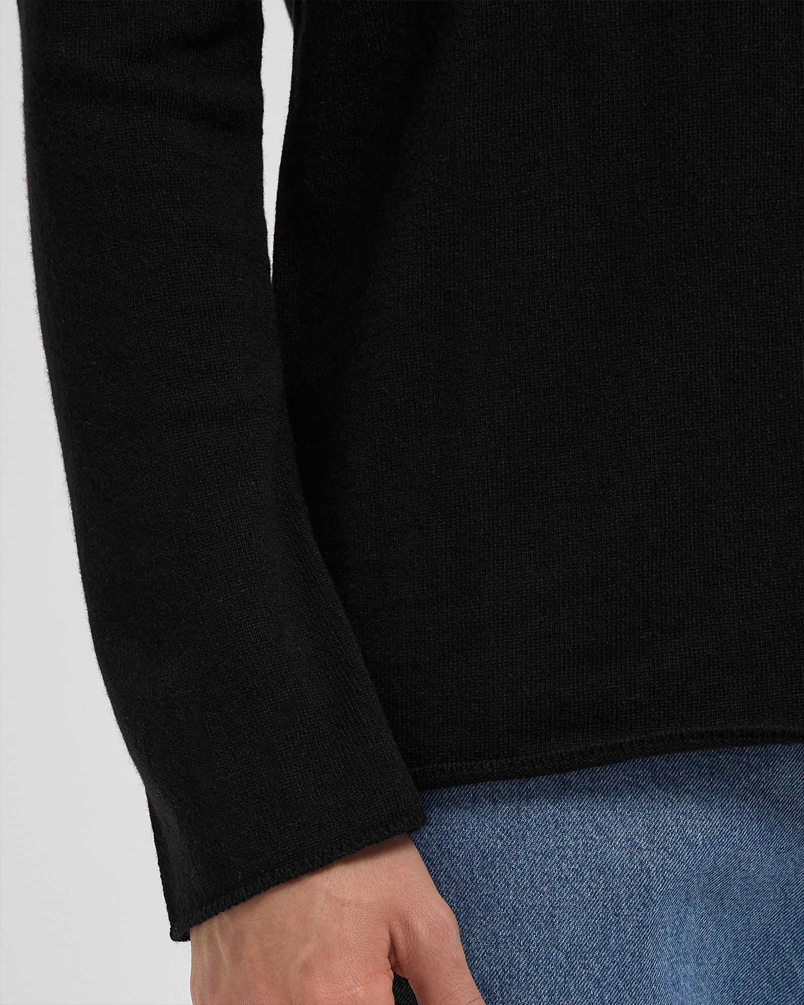 SWEATER RED EMBLEM KNIT