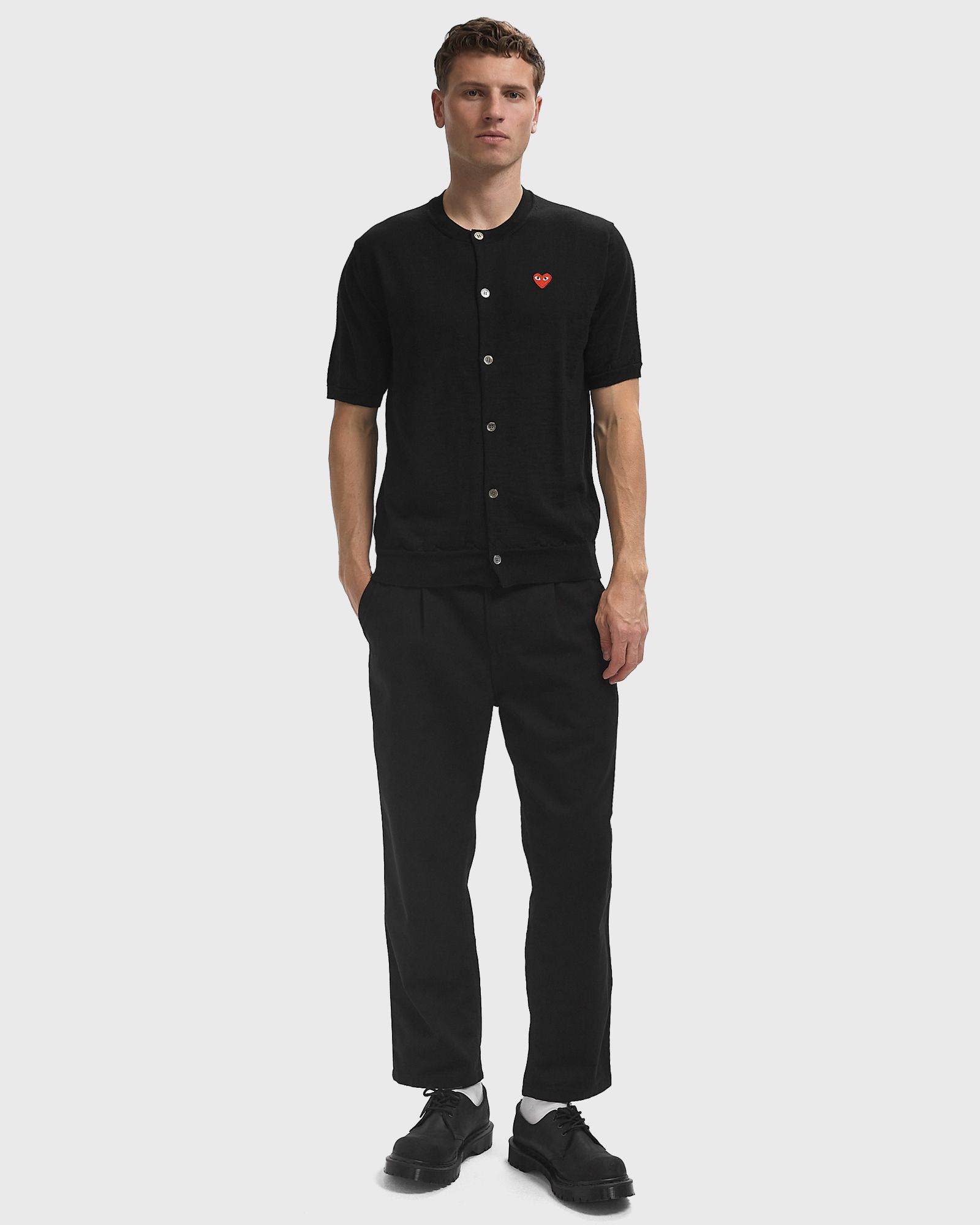 ROUND-NECK RED EMBLEM KNIT