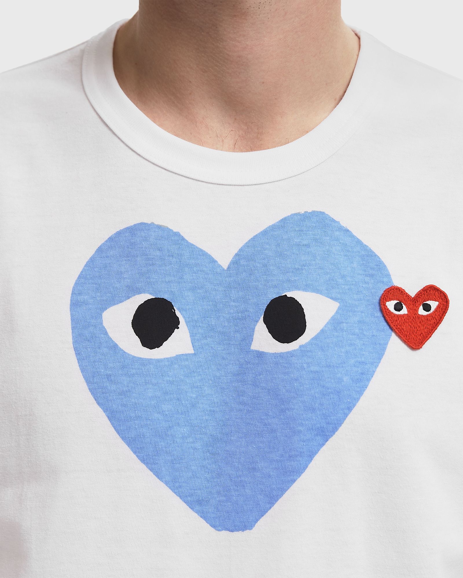 RED HEART EMBLEM TEE