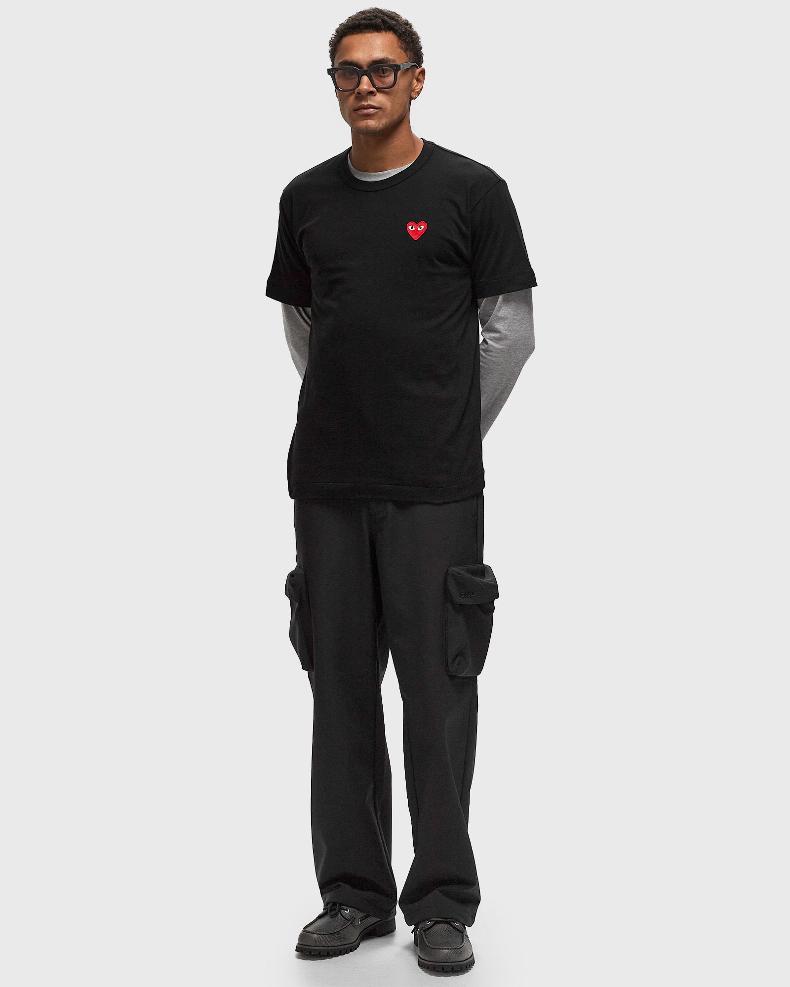 RED HEART EMBLEM TEE