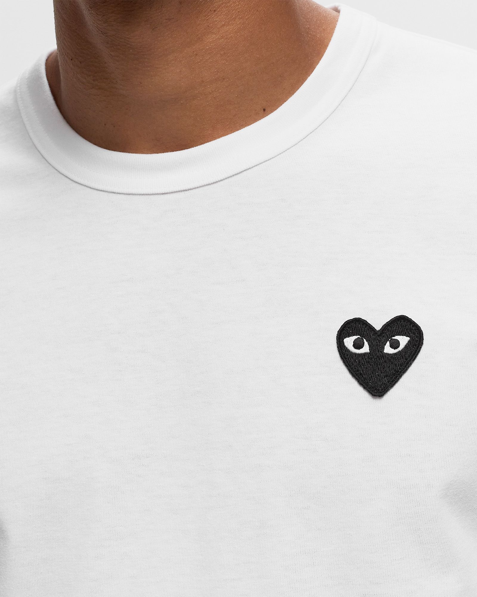 T-SHIRT BLACK EMBLEM KNIT