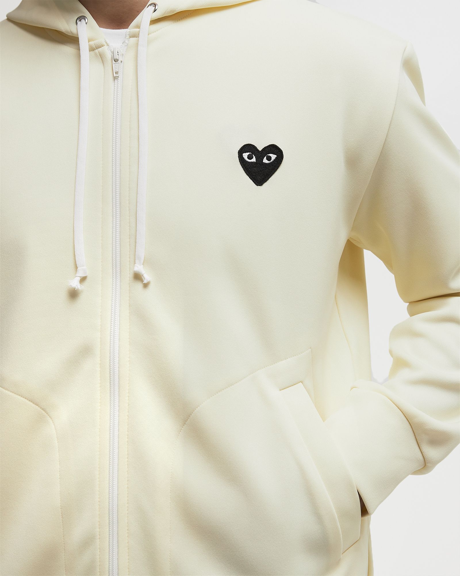 BLACK EMBLEM SWEATSHIRT