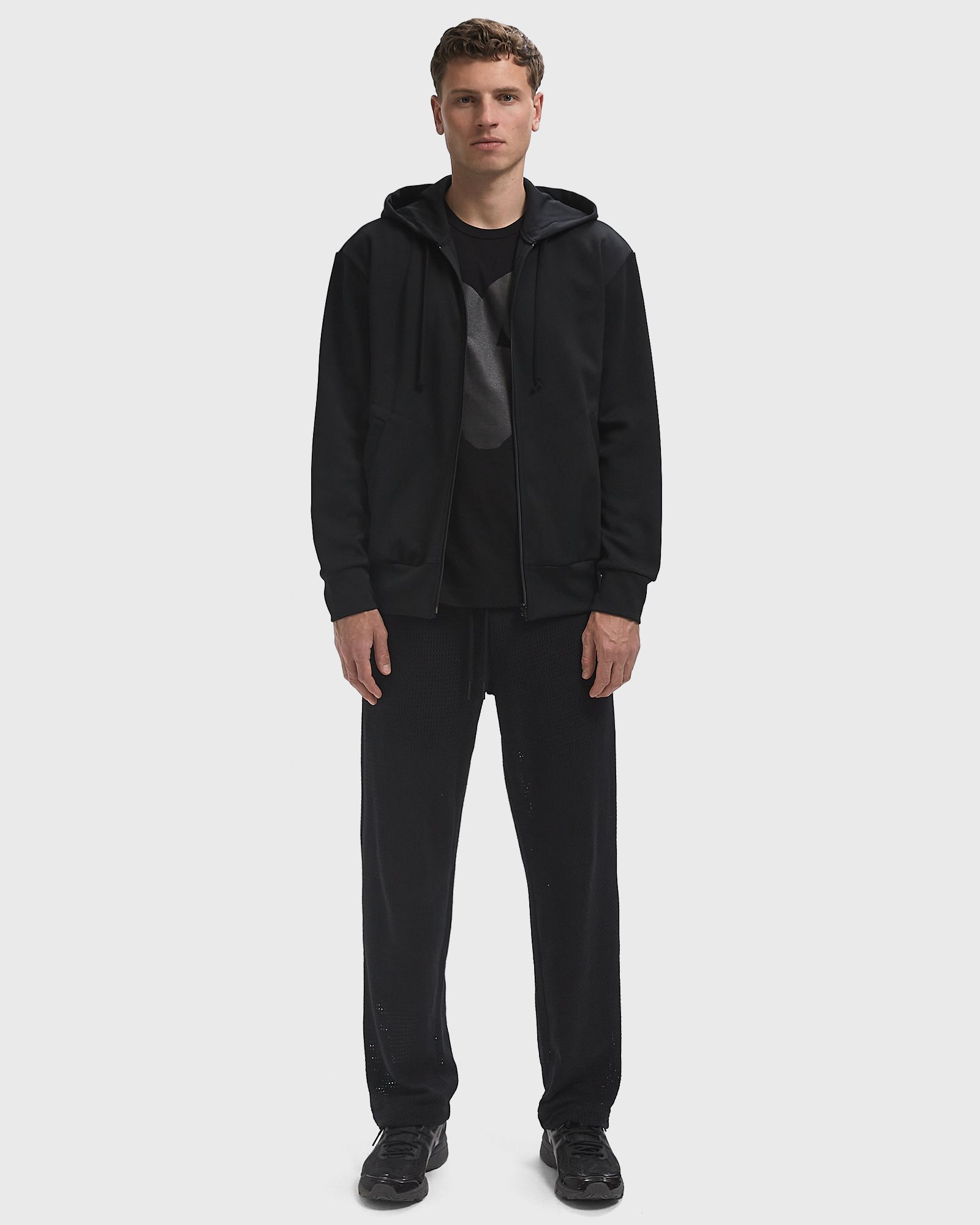 BLACK EMBLEM SWEATSHIRT