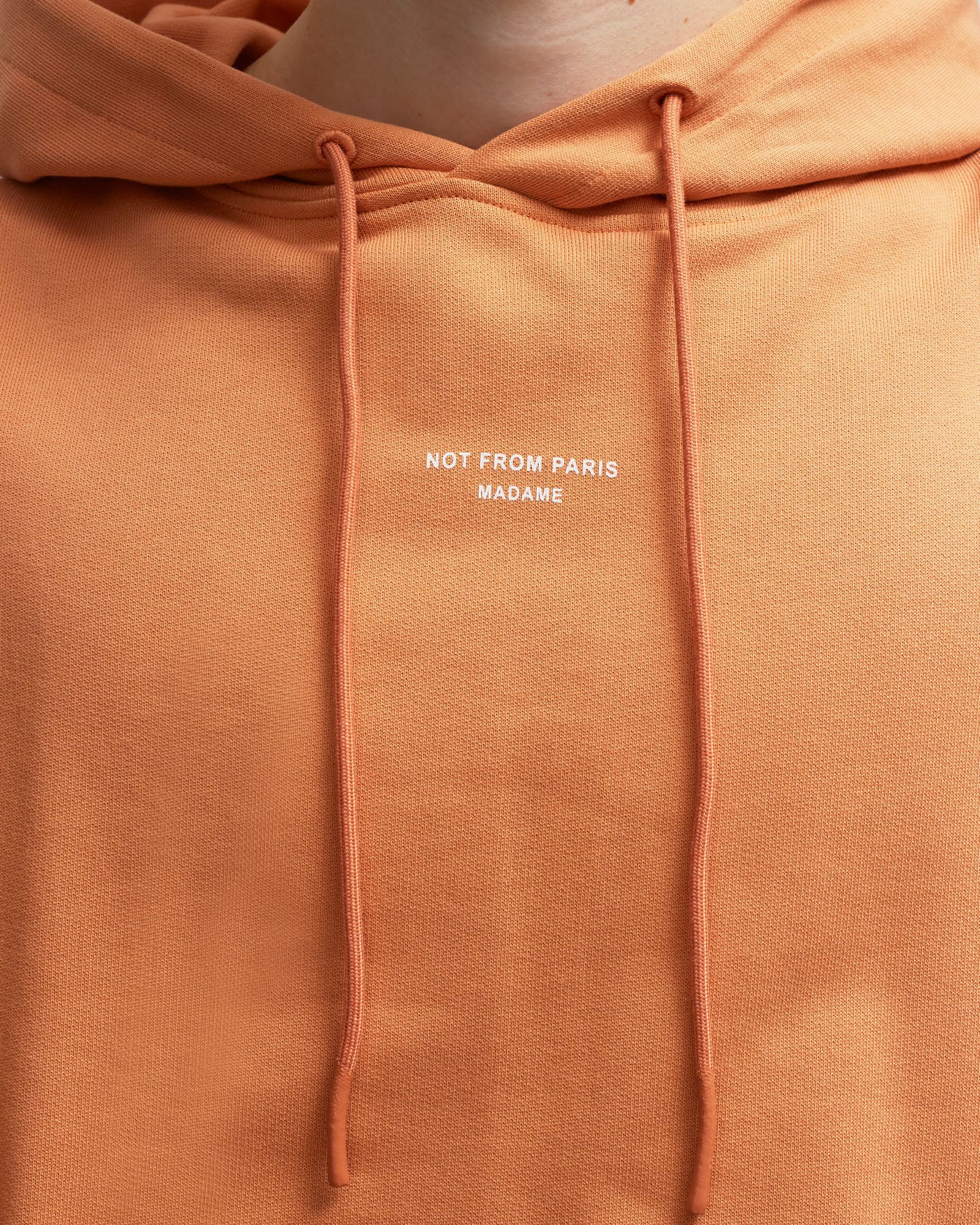 Le Hoodie NOT FROM PARIS MADAME à Poche