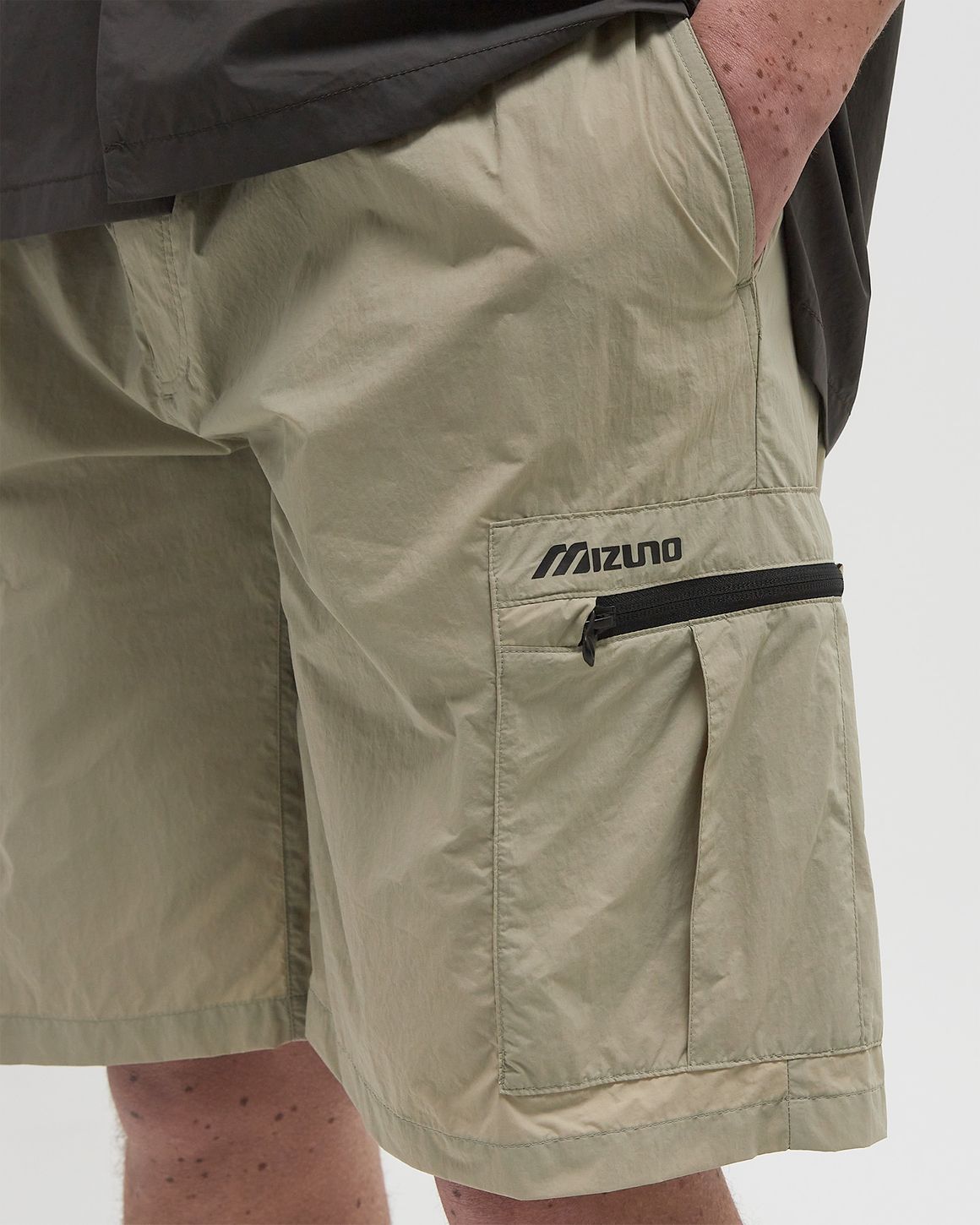 MIZUNO WR Cargo Shorts Beige | BSTN Store MIZUNO WR Cargo Shorts Beige | BSTN Store