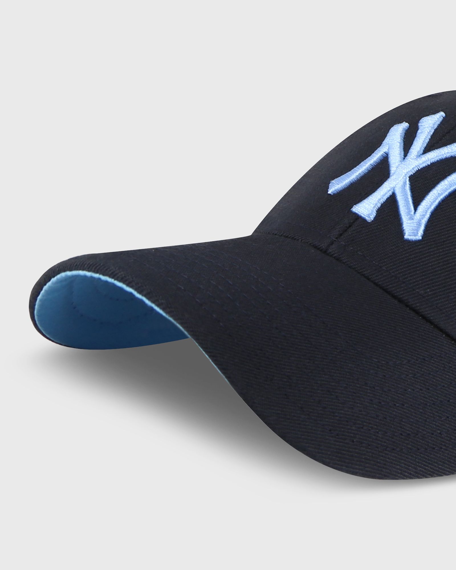 MLB New York Yankees Sure Shot Snapback MVP