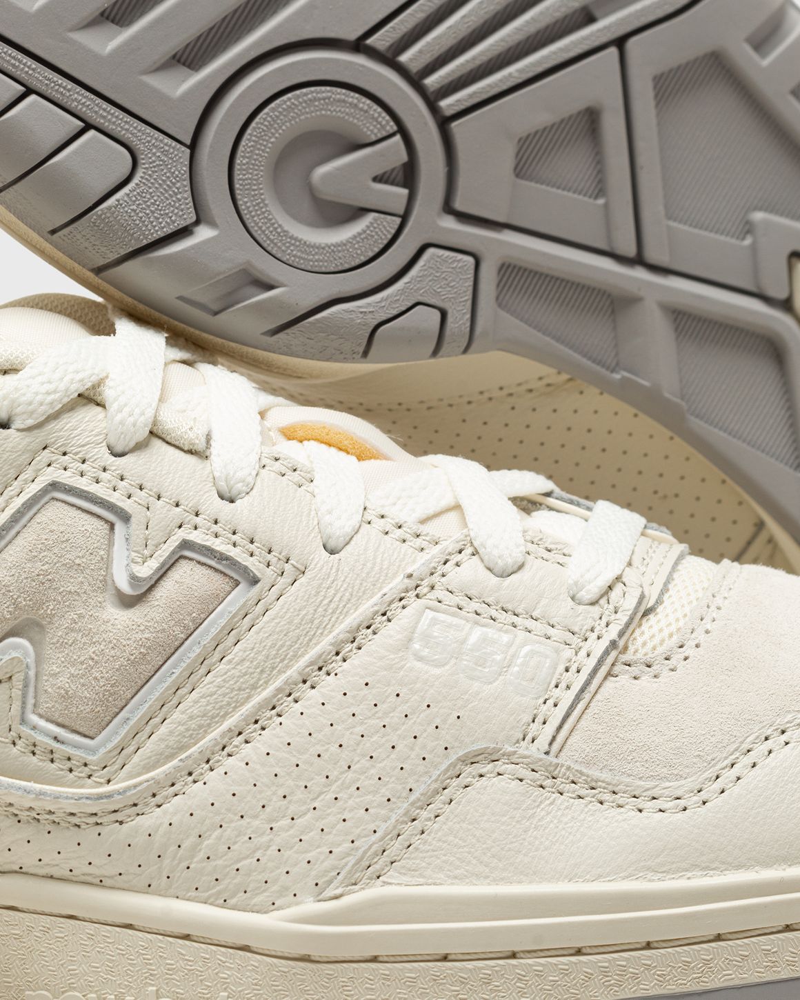 BALANCE BEIGE◆関税/送料込◆男女共用 BB550PWD ◆正規品◆NEW