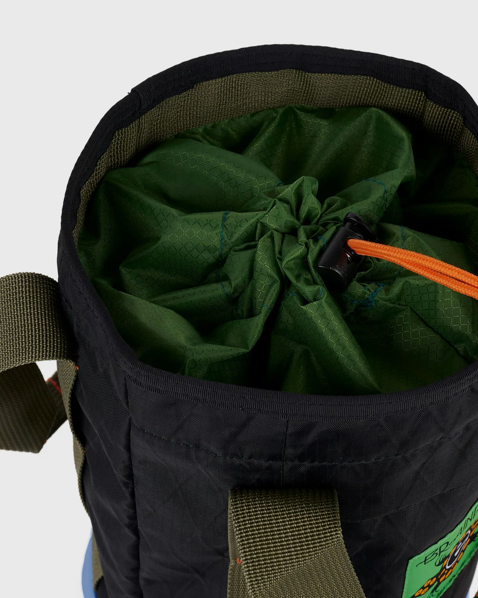 BRAIN DEAD EQUIPMENT CINCHED CHALK BAG