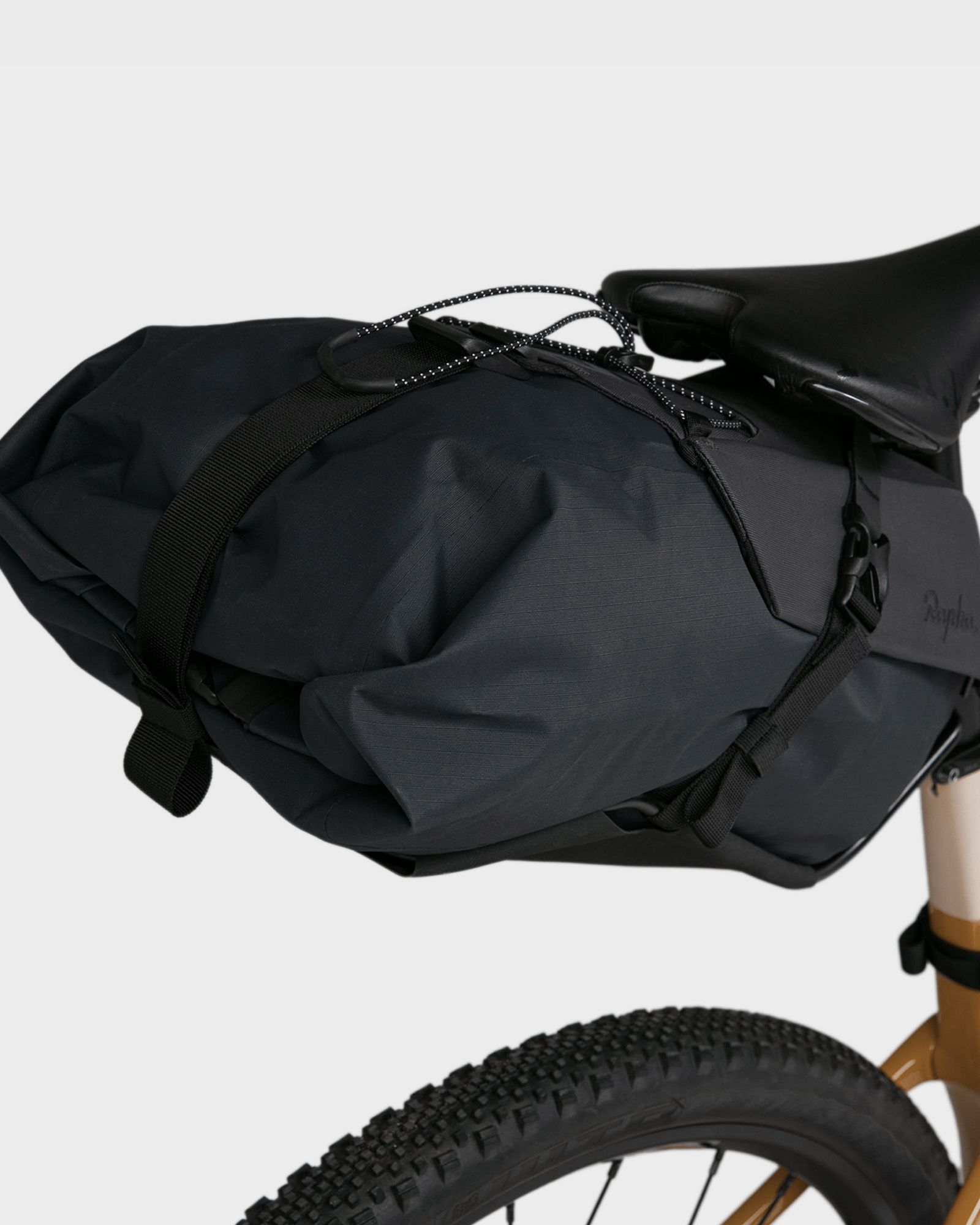 Explore Seat Pack