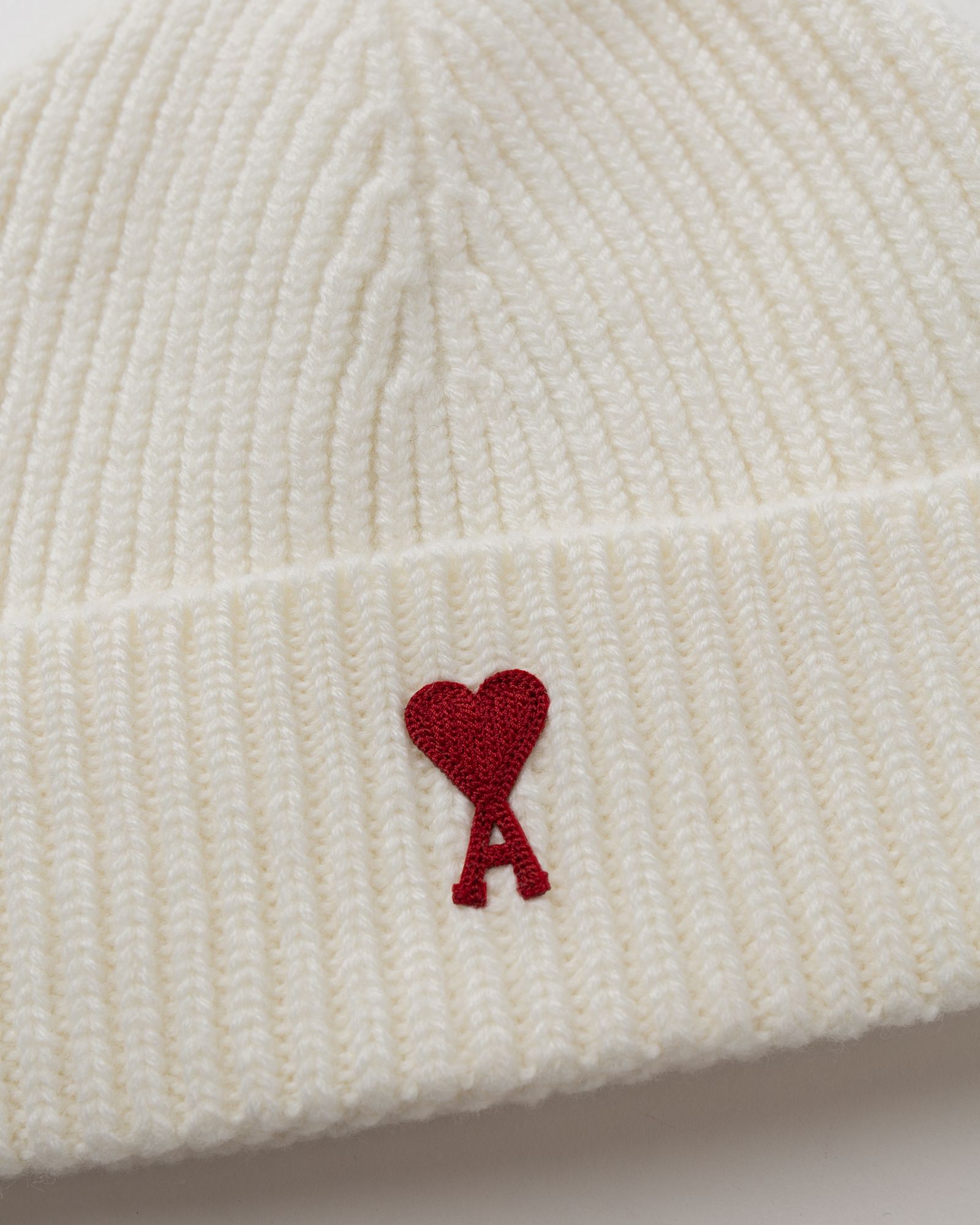 RED AMI DE COEUR BEANIE
