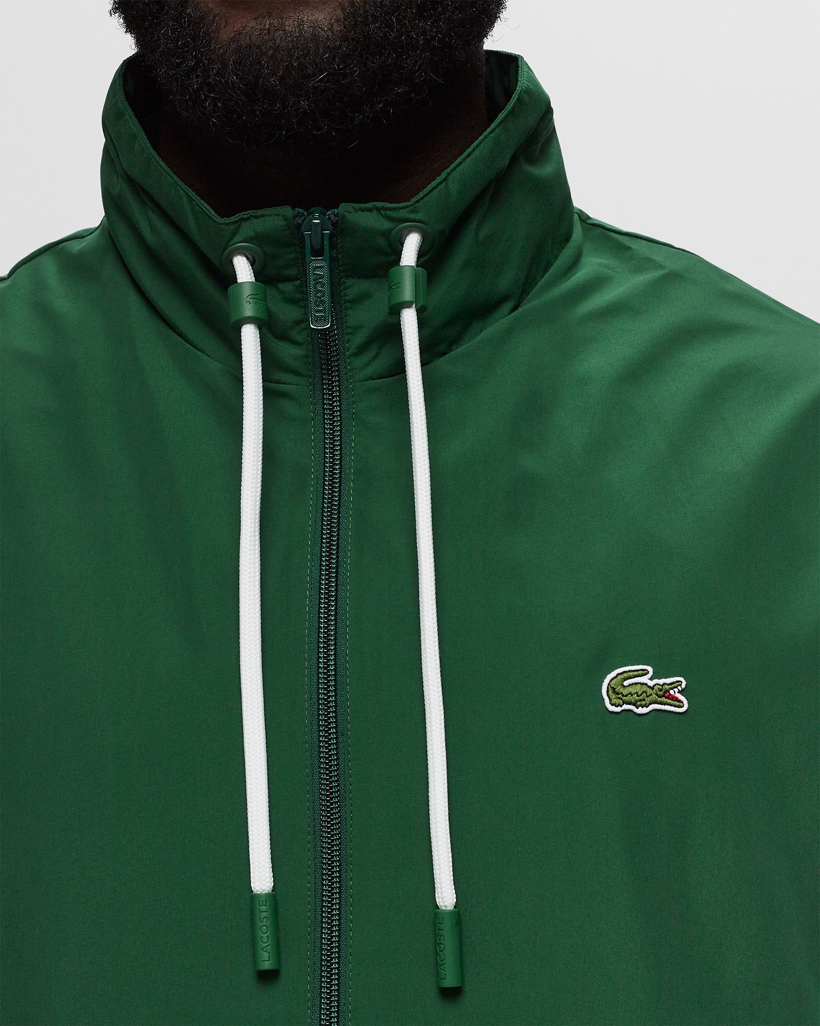 SPORTSUIT JACKET WITH REMOVABLE HOOD