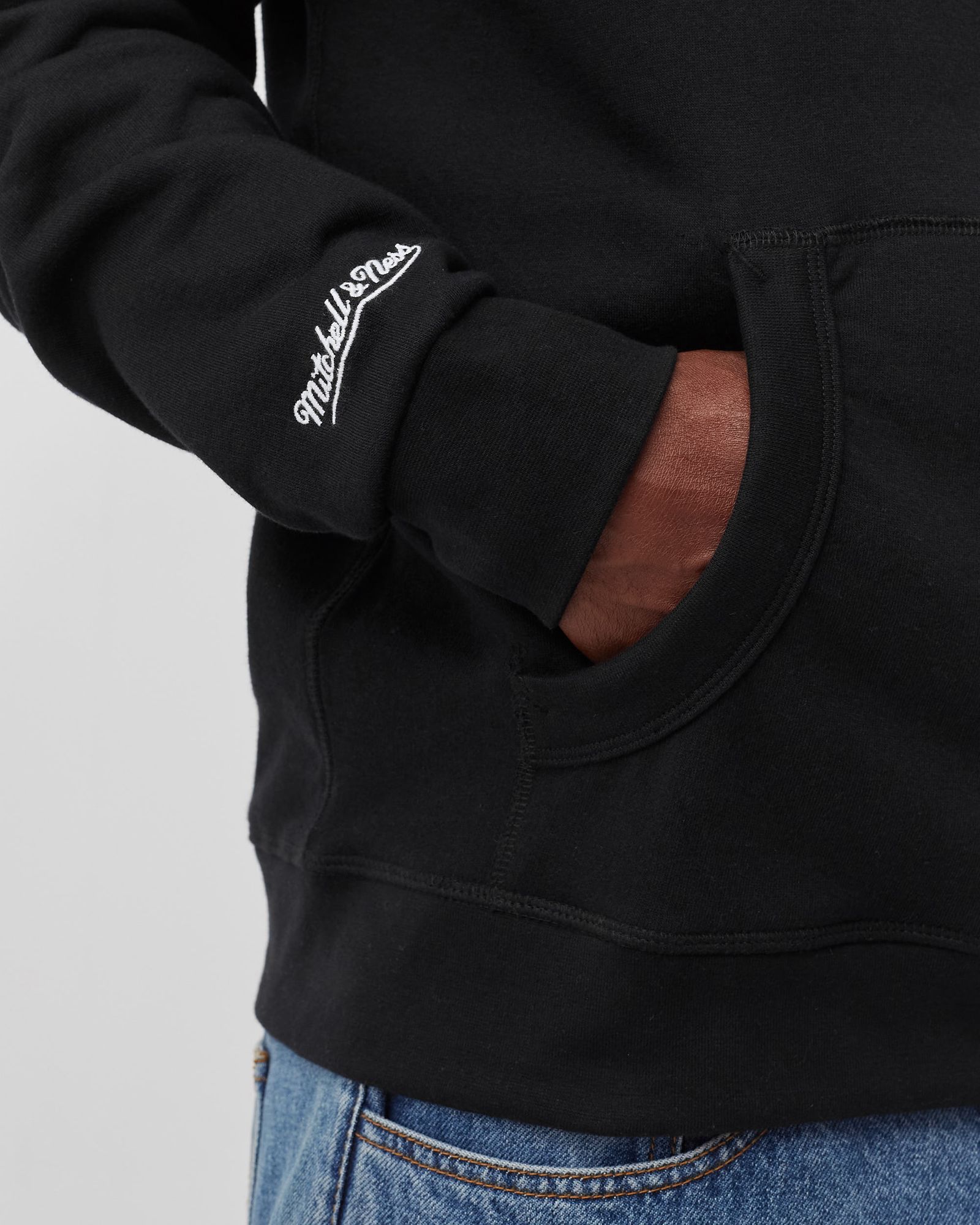 CHARLOTTE HORNETS CHENILLE LOGO HOODIE