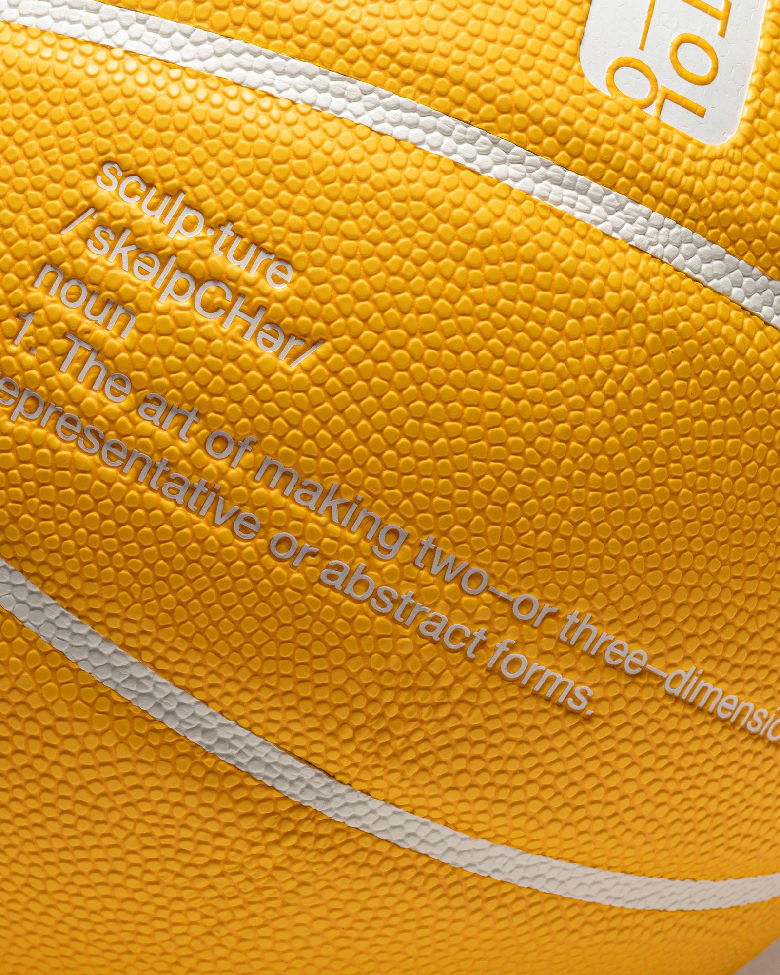 PEBBLE LEATHER BASKETBALL