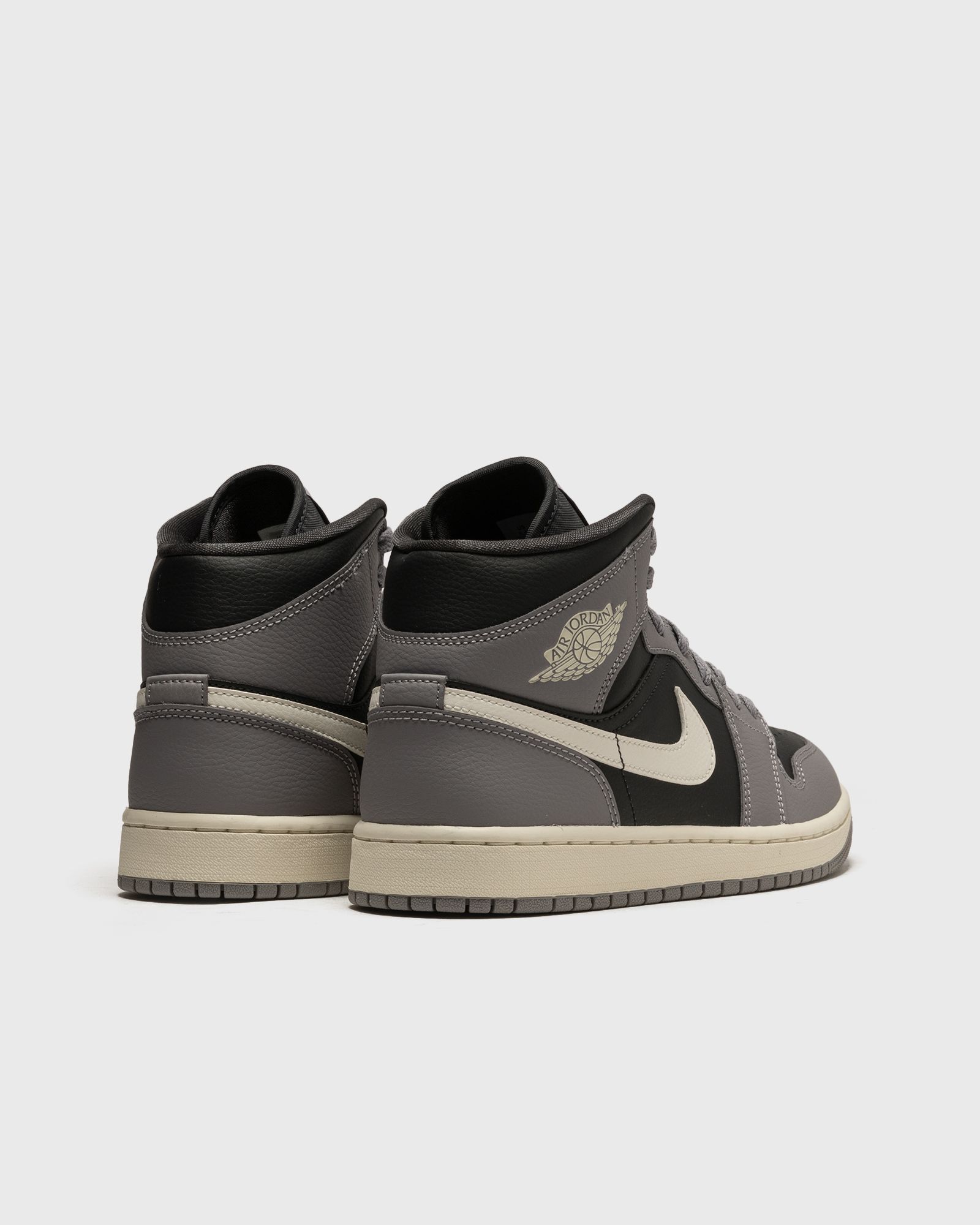 WMNS Air Jordan 1 Mid 'Cement Grey'