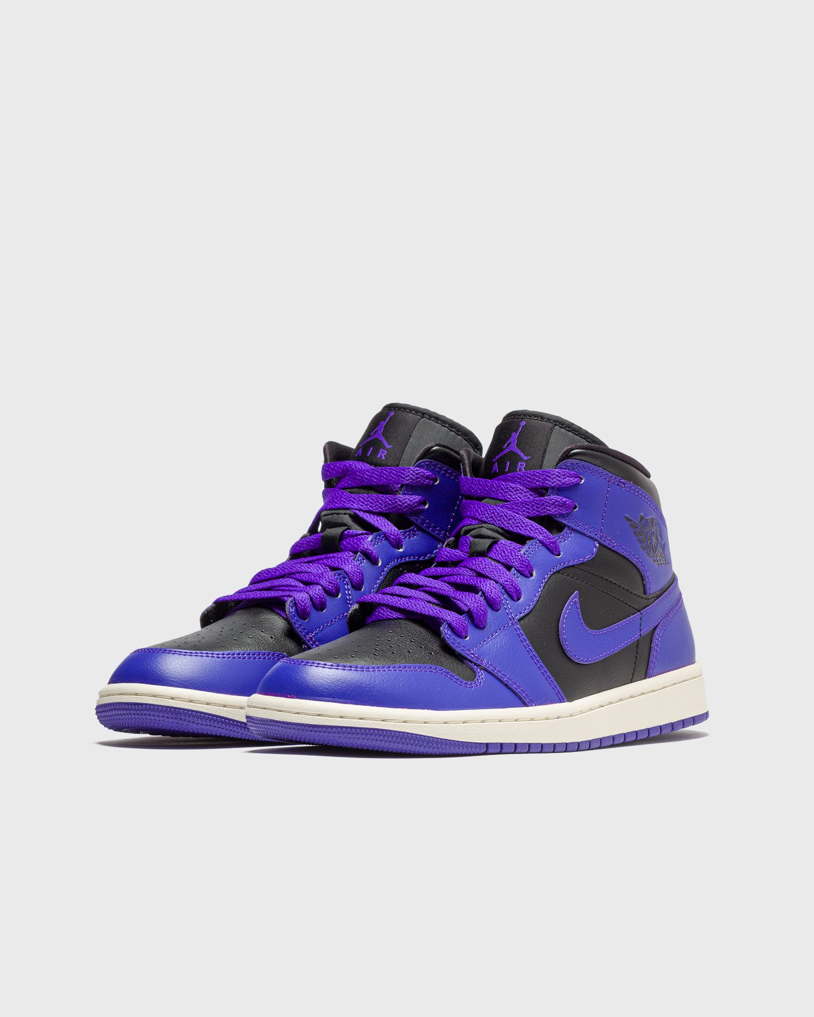 WMNS Air Jordan 1 Mid