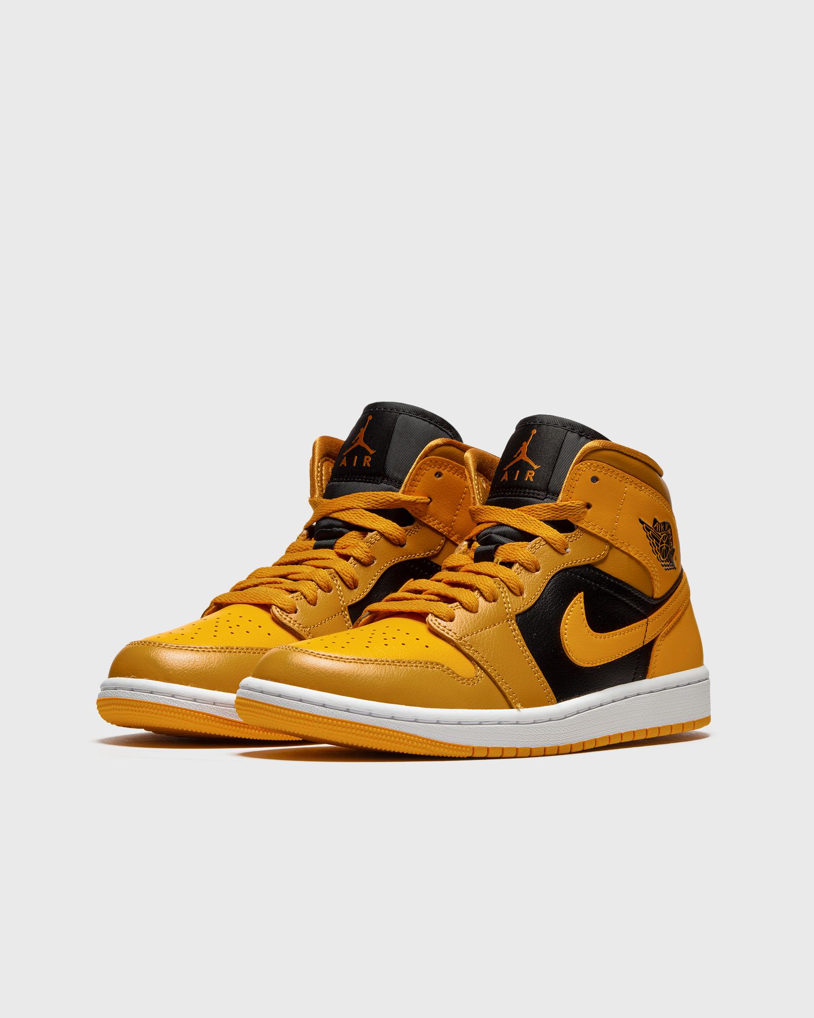 WMNS Air Jordan 1 Mid