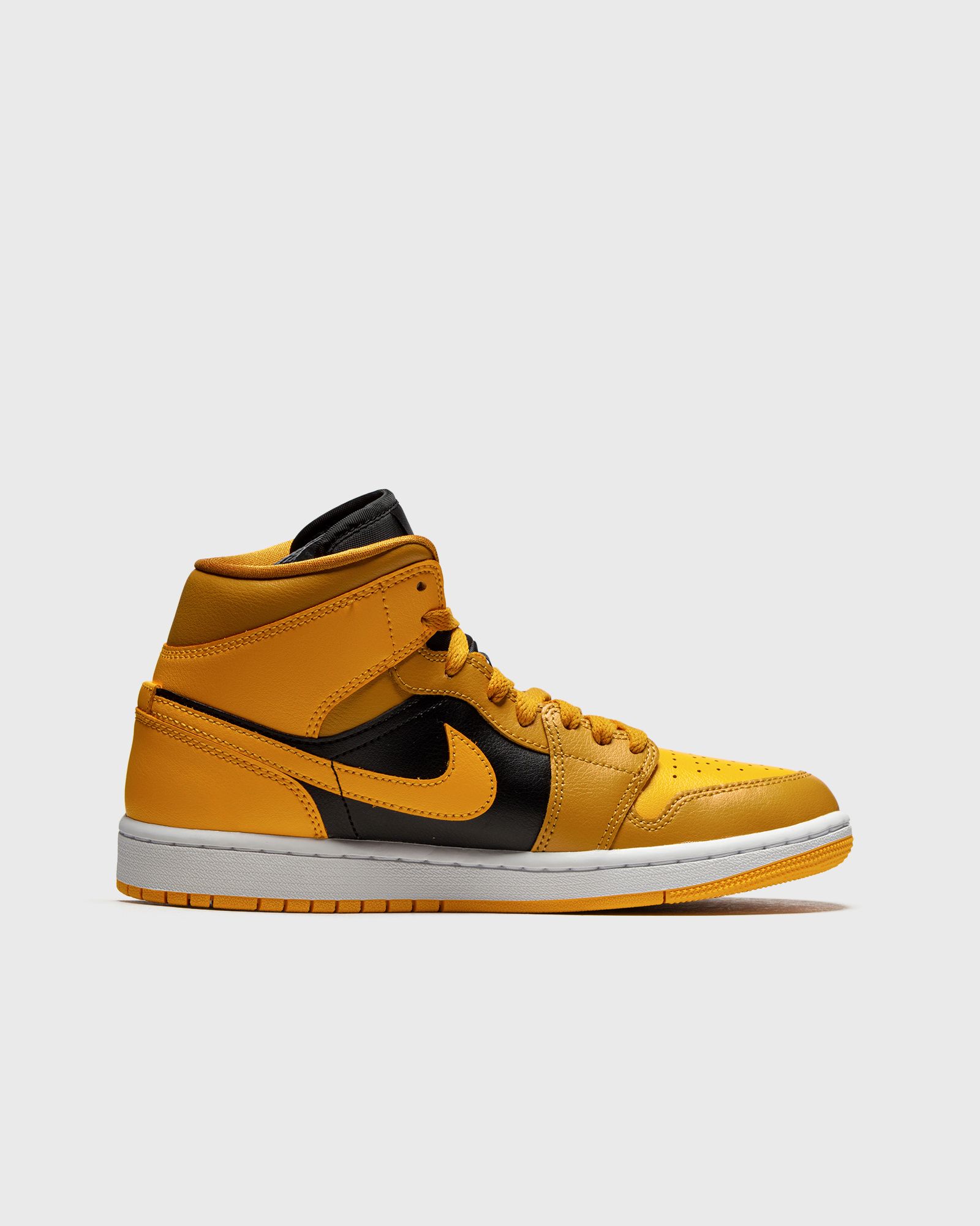 WMNS Air Jordan 1 Mid