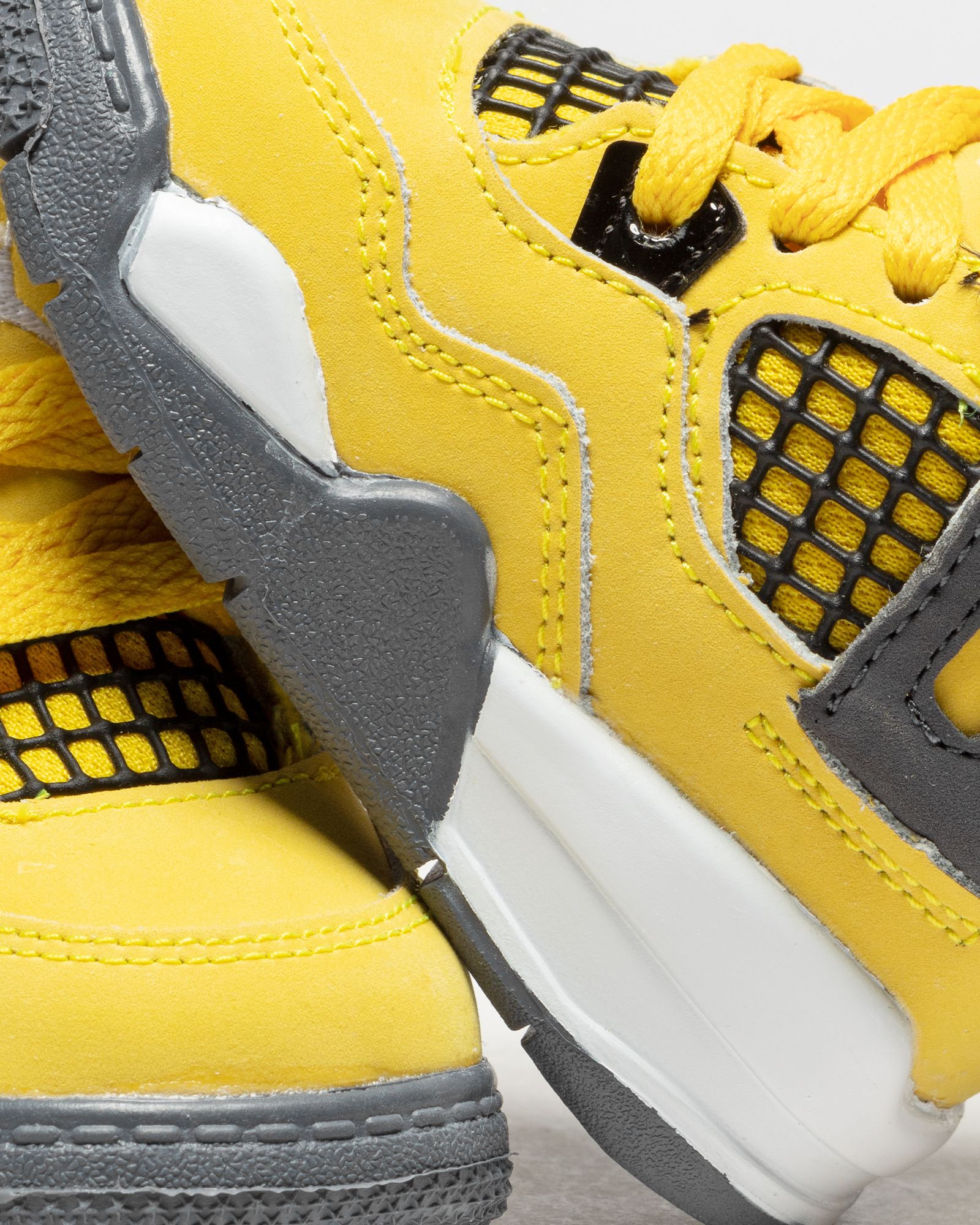 Jordan 4 Retro (TD) 'Lightning'