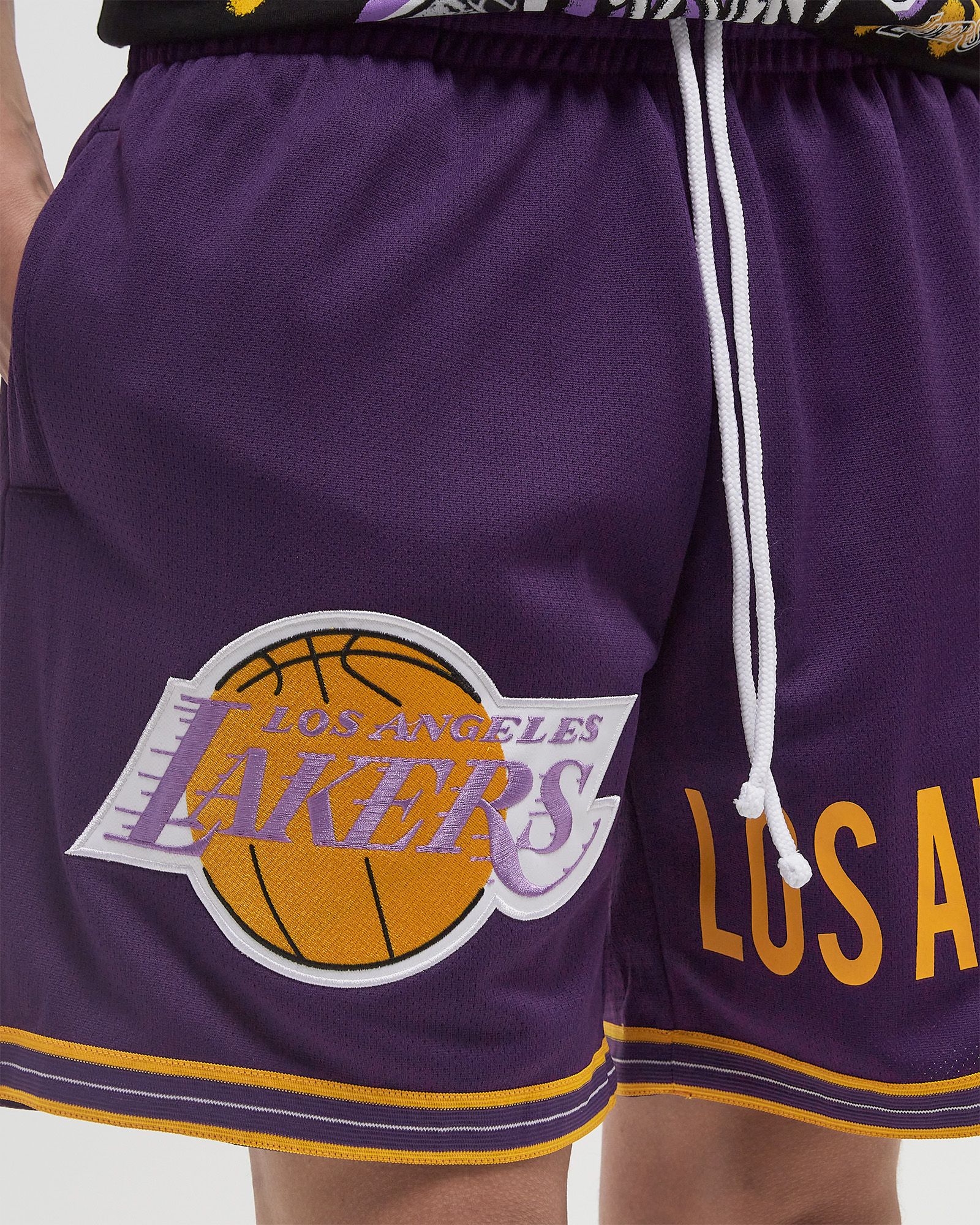 NBA TEAM ORIGINS 7IN MESH SHORTS VINTAGE LOGO LOS ANGELES LAKERS