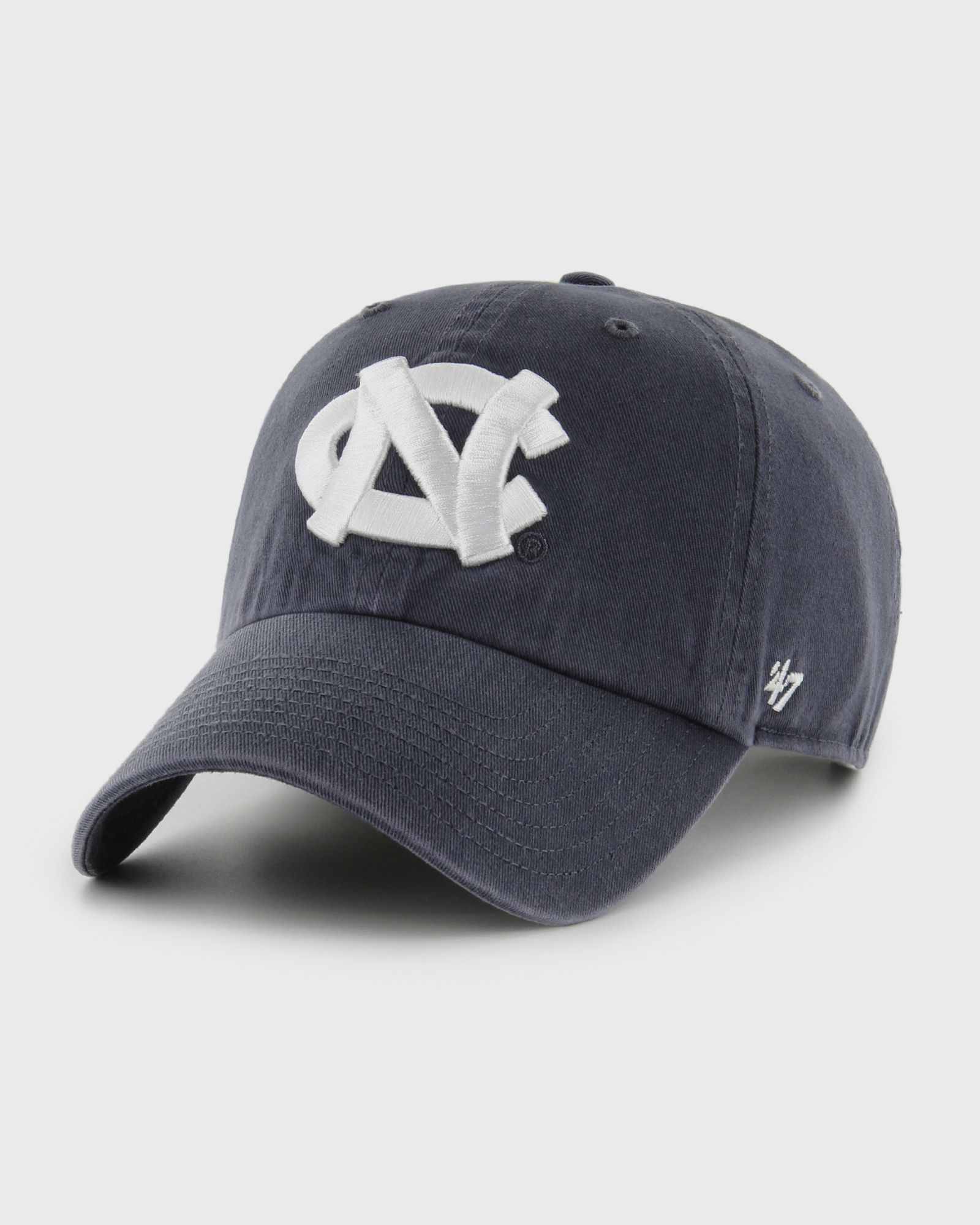 NCAA North Carolina Tar Heels ’47 CLEAN UP w/No Loop Label