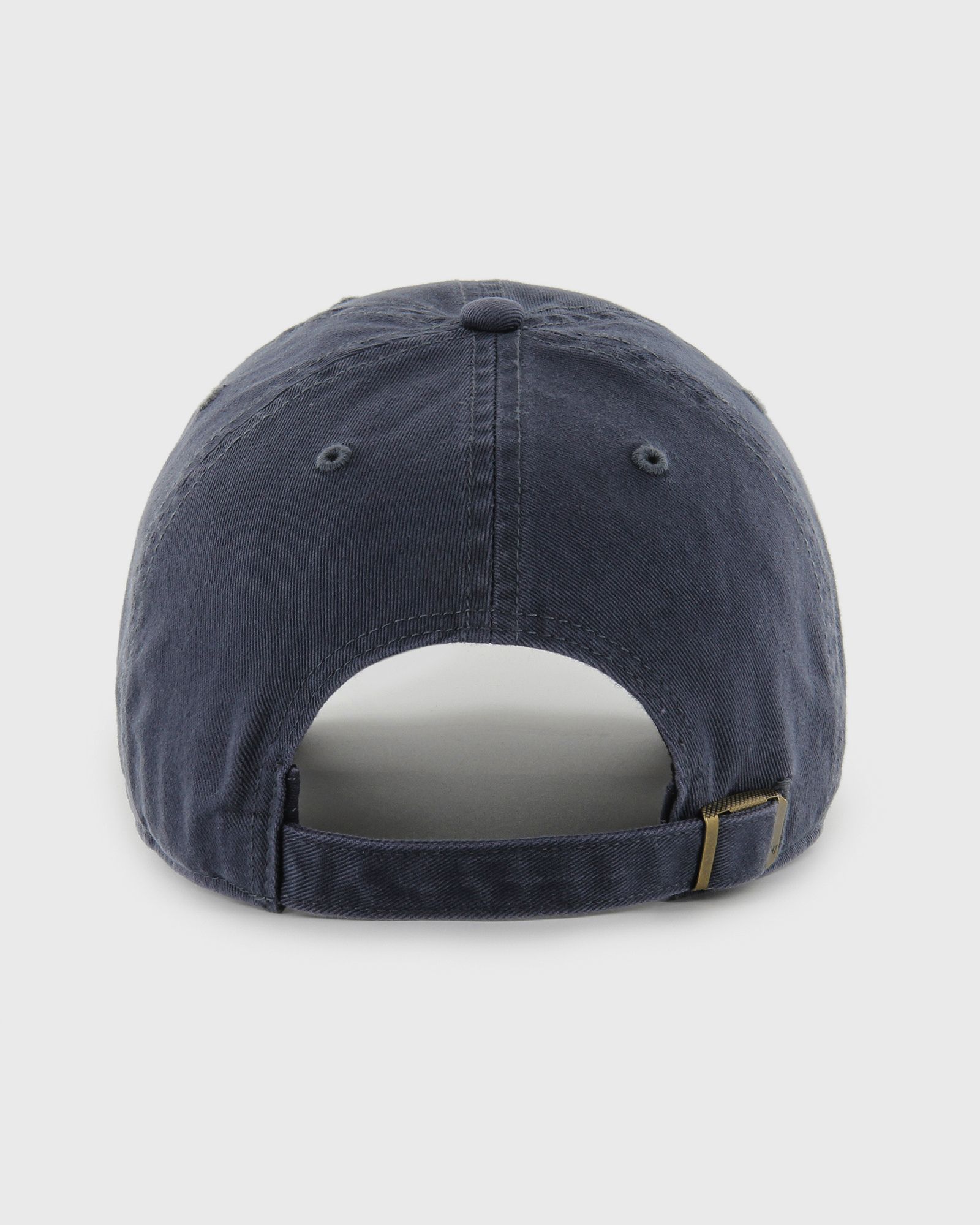 NCAA North Carolina Tar Heels ’47 CLEAN UP w/No Loop Label