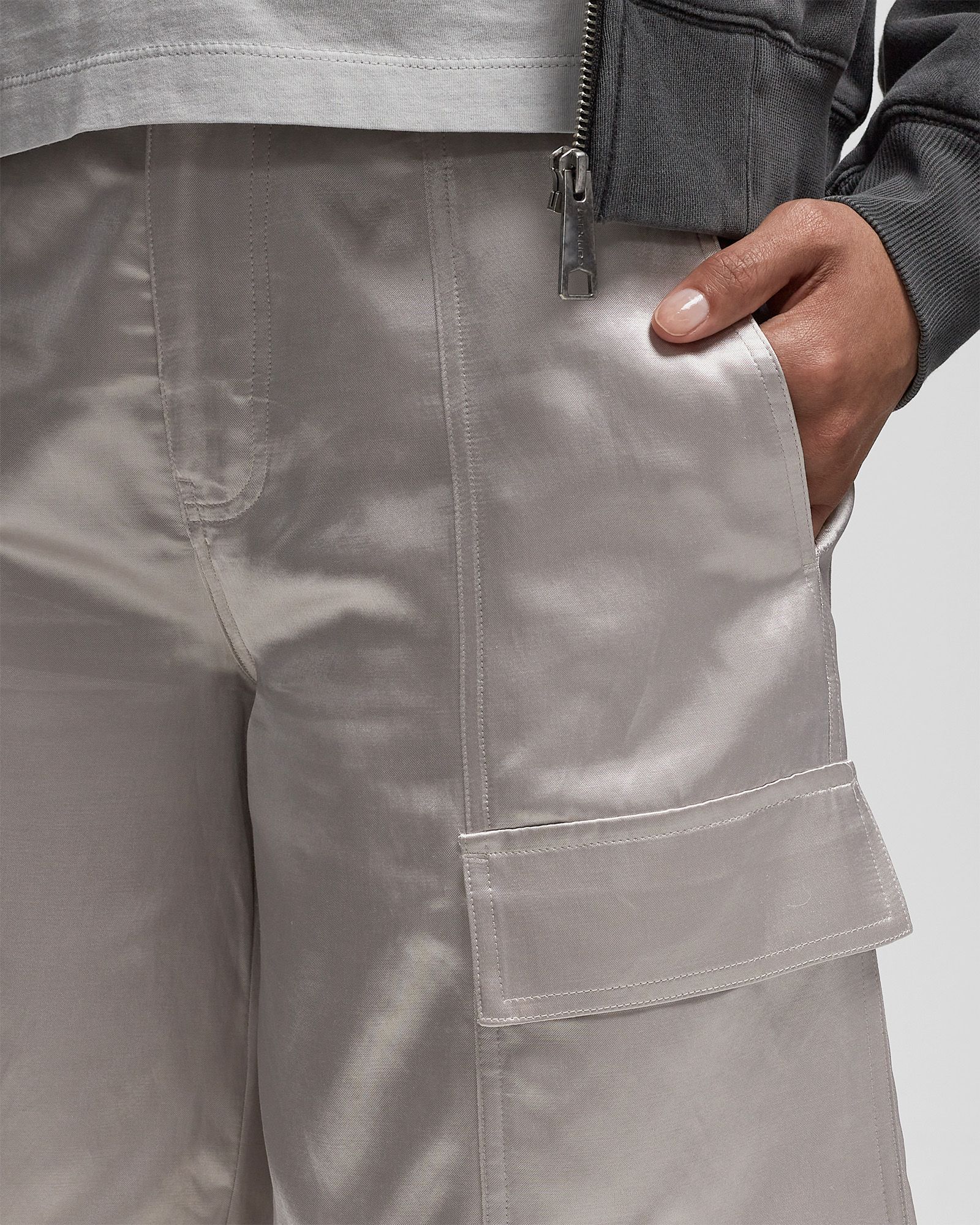 SILK CARGO SHORT