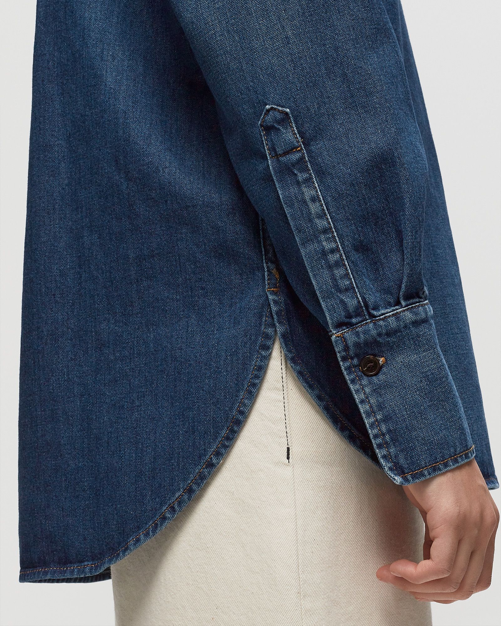 BOXY LONGE SLEEVE SHIRT