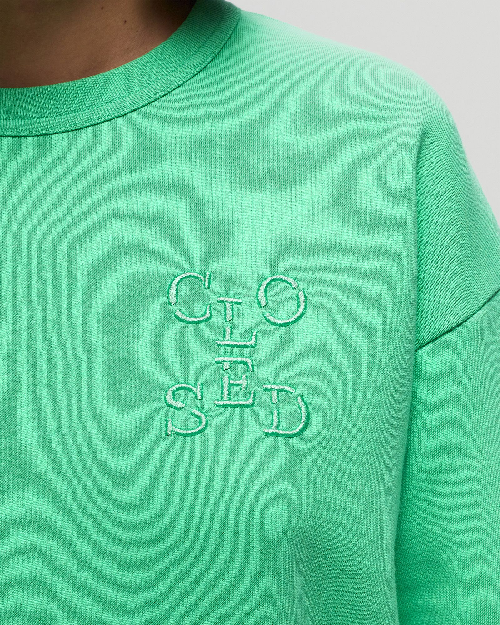 BASIC CREWNECK