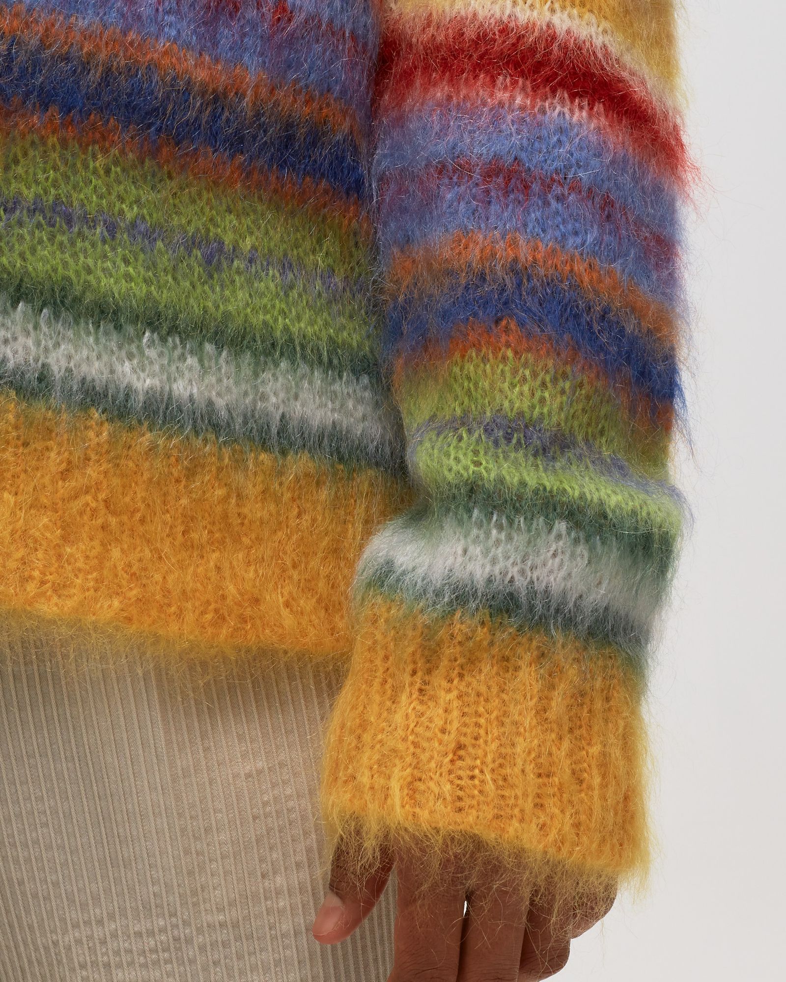 V-NECK LONGSLEEVE CARDIGAN