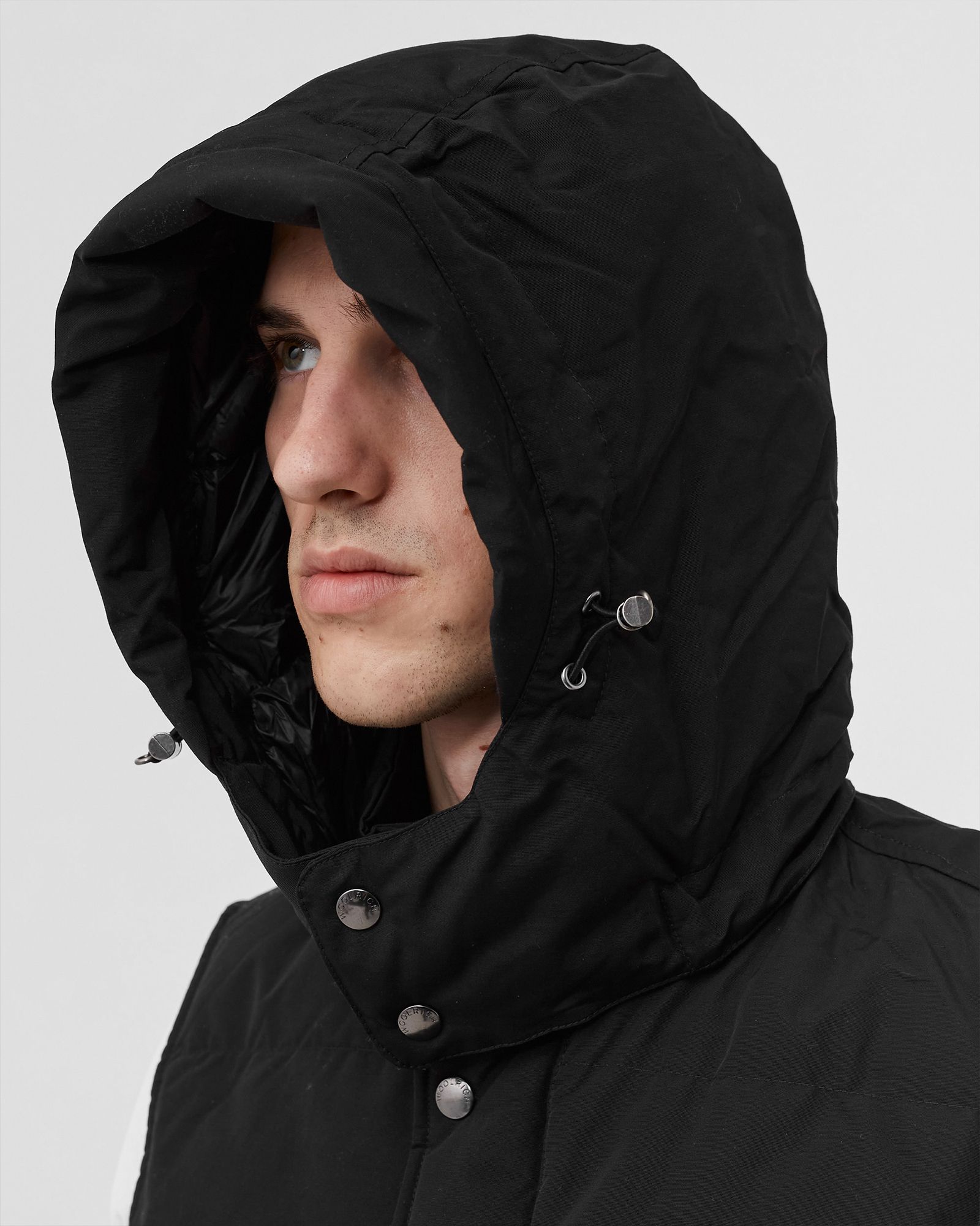 ALEUTIAN DETACHABLE HOOD VEST