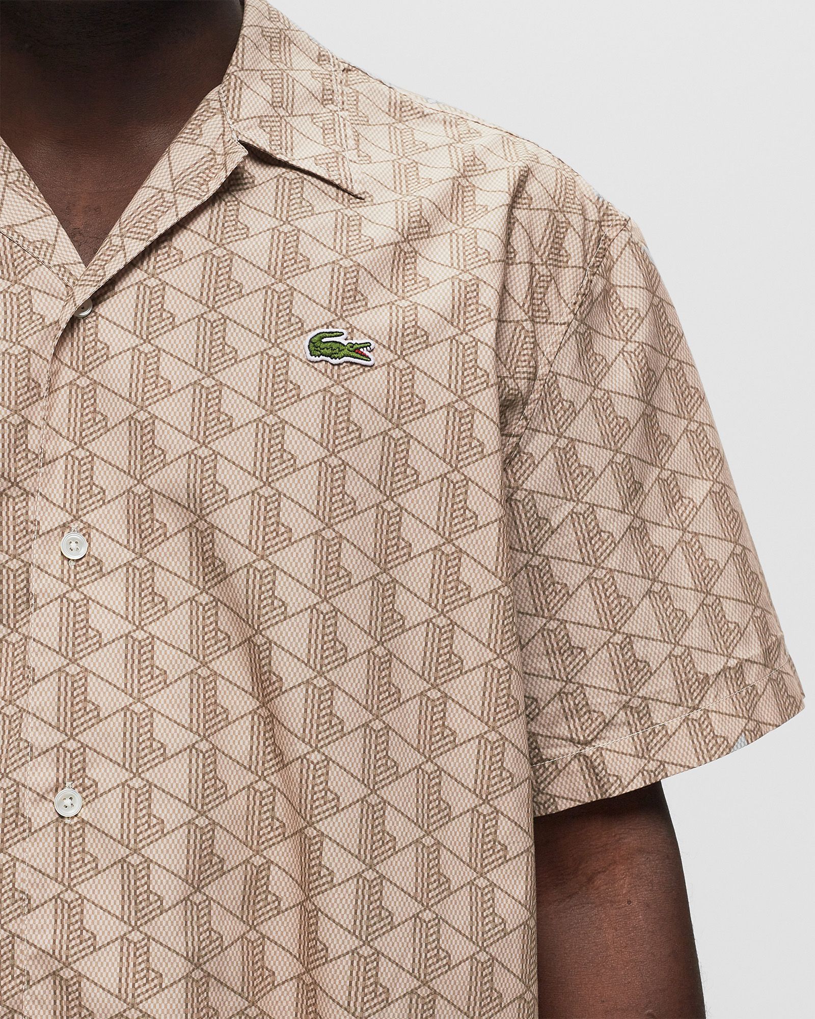 SHORT SLEEVED MONOGRAM PRINT SHIRT