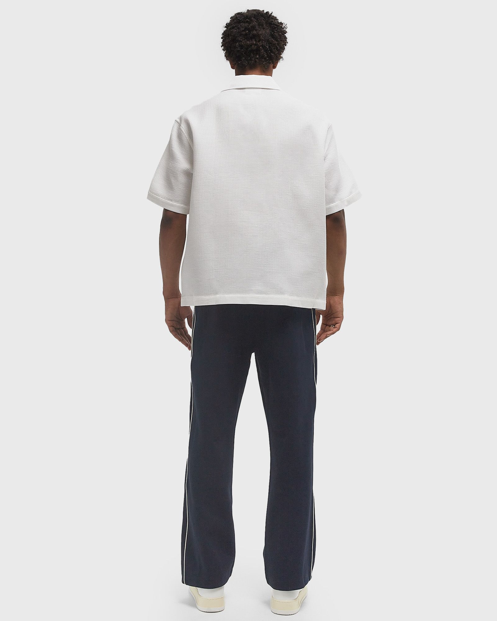 CHEMISE CASUAL MANCHES CO