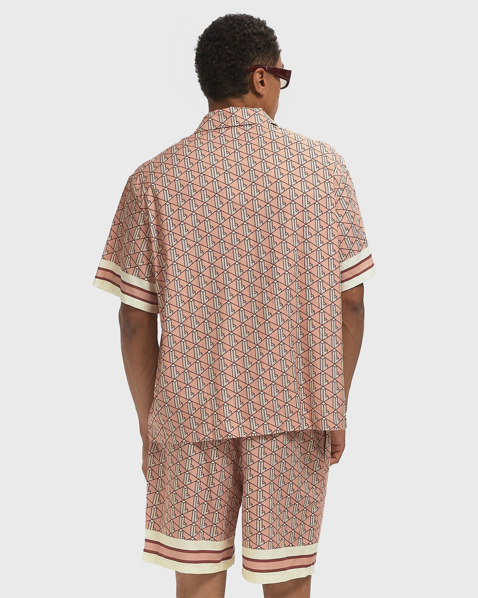 CHEMISE CASUAL MANCHES CO