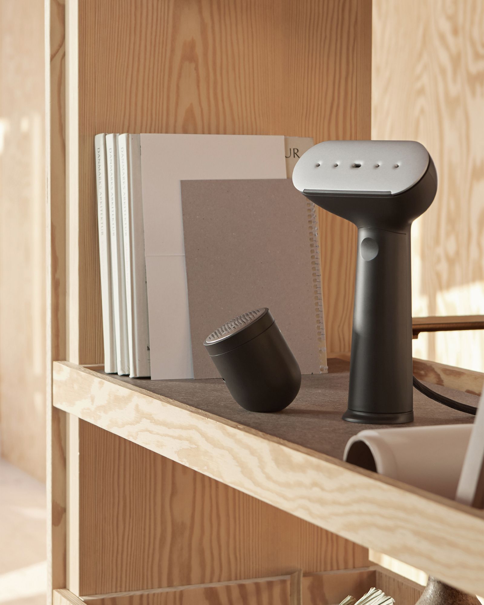 Cirrus 3 Iron Steamer Charcoal - EU PLUG